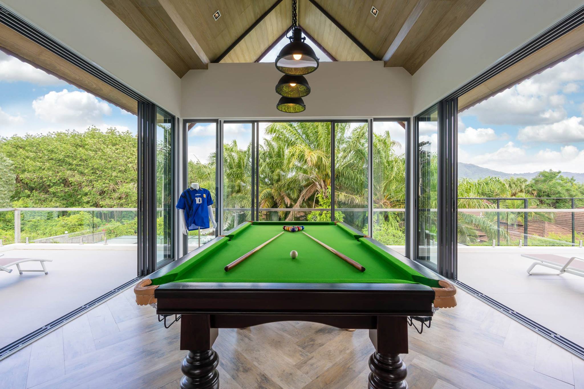 For Sale : BangTao Private Luxury Pool Villa, 10 bedrooms 10 Bathrooms