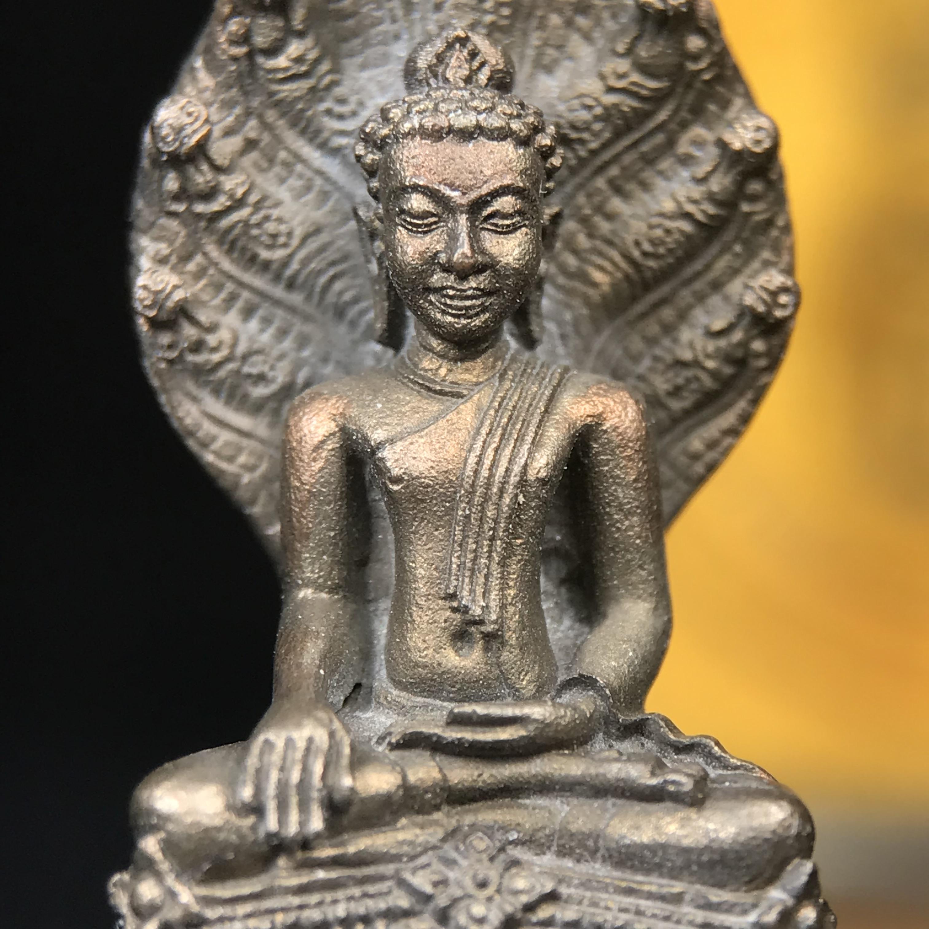 พระพุทธรูปนาคปรกปางมารวิชัย สธ. เนื่องวโรกาสสมเด็จพระเทพรัตนราชสุดาฯทรงเจริญพระชนมายุครบ 3รอบ ปี2534 พระกริ่งนวโลหะ พิธีพุทธาภิเษก ณ วัดบวรนิเวศวิหาร โดยมีสมเด็จพระญาณสังวรสมเด็จพระสังฆราชเป็นองค์ประธาน(พิธีใหญ่ มวลสารดี พุทธศิลป์งดงาม)อุดมวลสารผงจิตรลดา