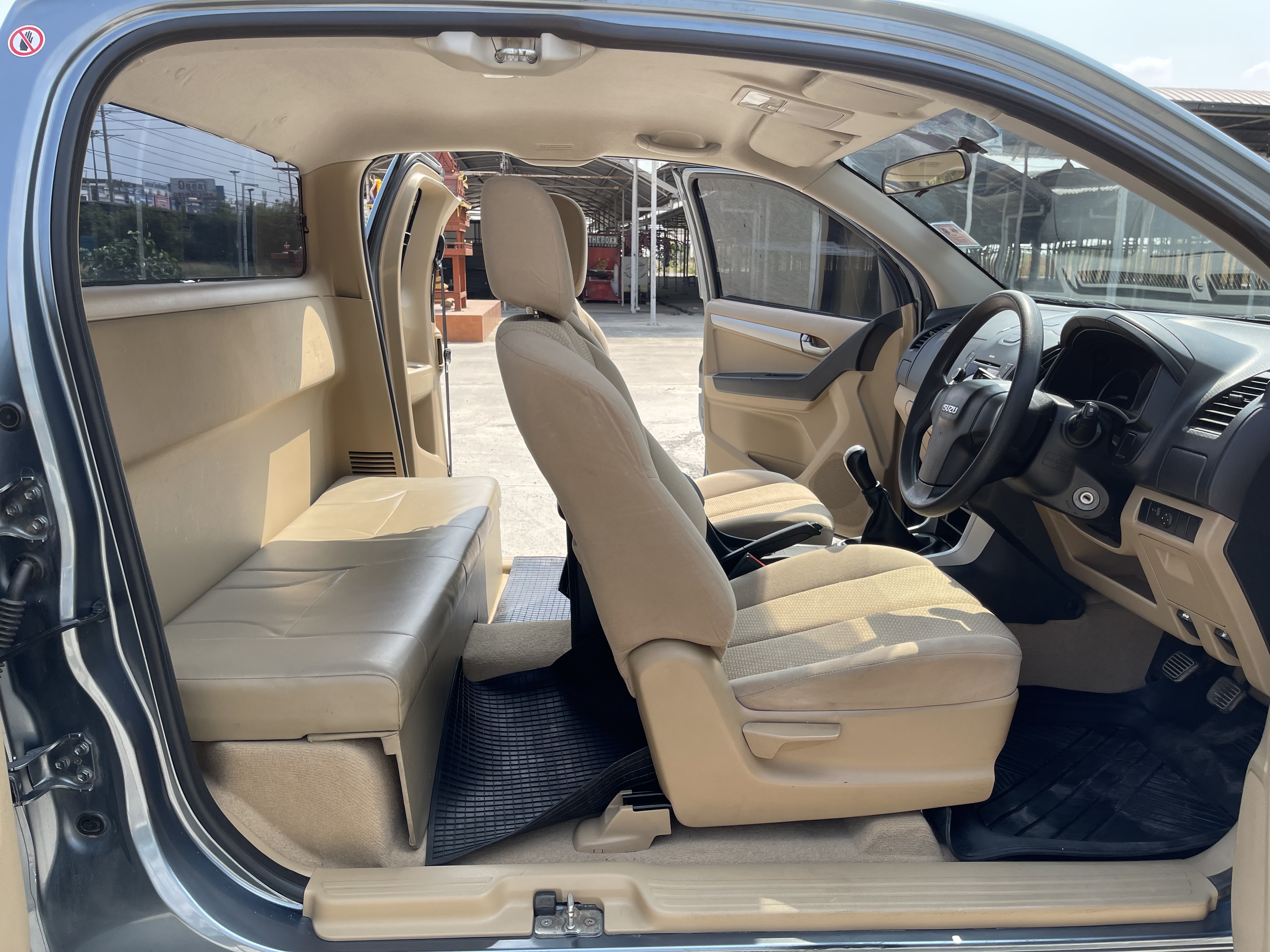 Isuzu Dmax All New Cab 2.5 L 2015 เทา