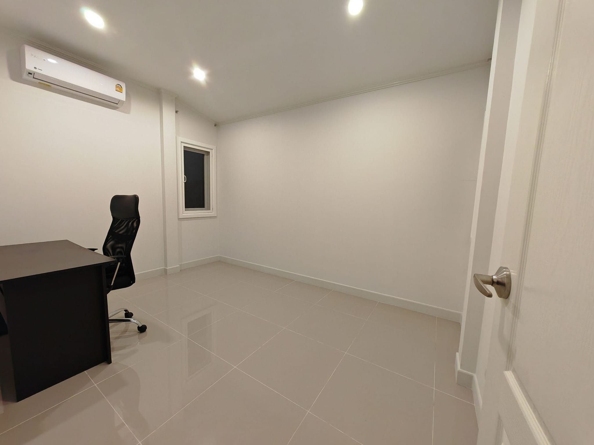 Thalang House Supalai Essence 3 bed room near Robinson. for Rent