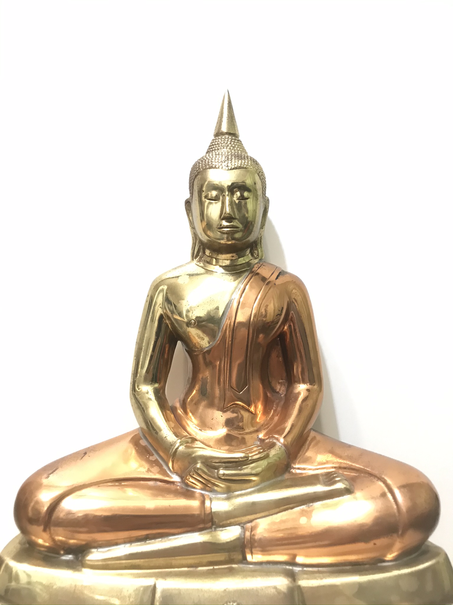 พระบูชาพระพุทธโสธร ภปร. รุ่นย้อนยุค ปี2539 กาญจนาภิเษกครองราชสมบัติครบ 50ปี หน้าตัก9นิ้ว เนื้อสามกษัตริย์ หมายเลข02309