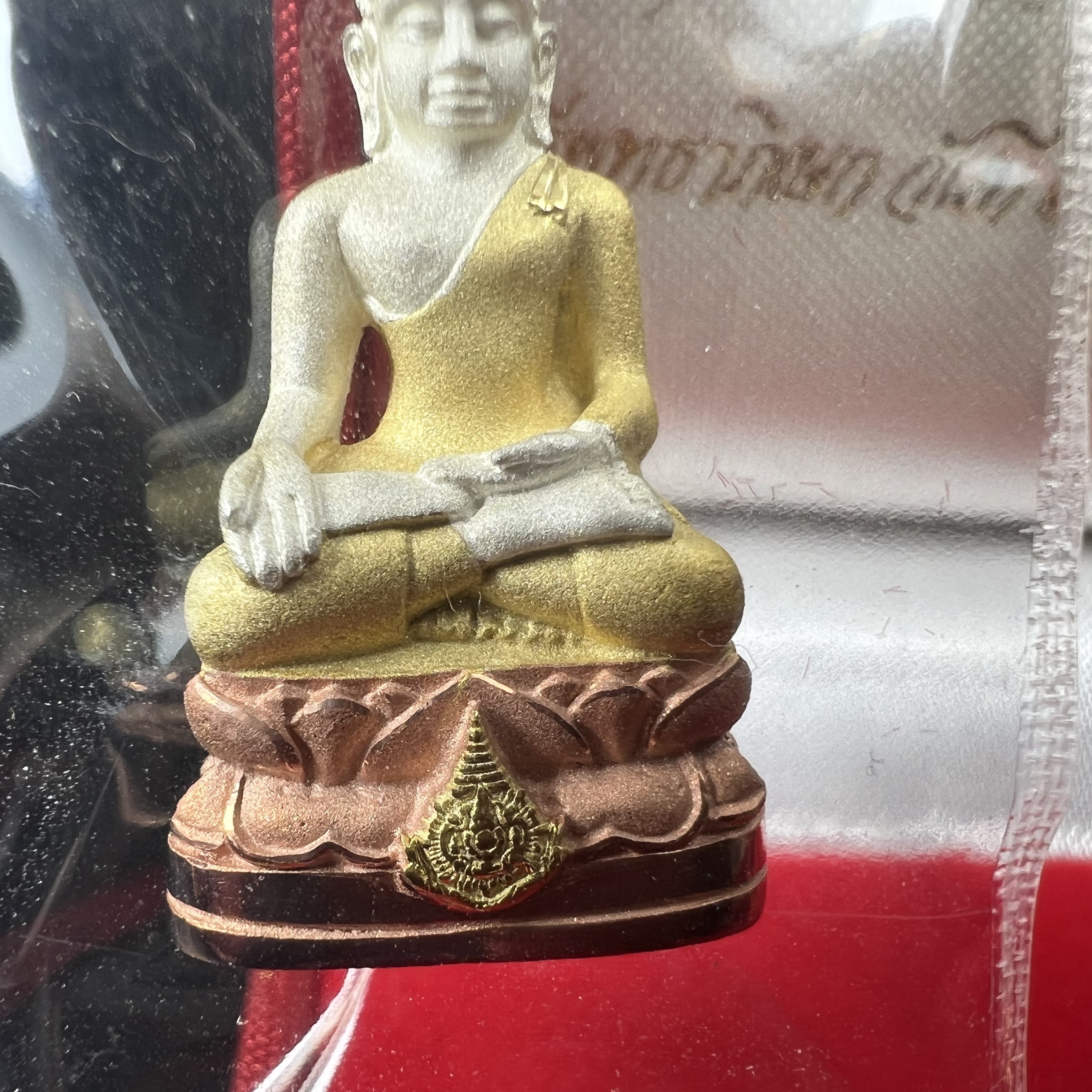 พระไพรีพินาศ รุ่นมหามงคล 72 พรรษา (6 รอบ) ในหลวงรัชกาลที่9 ปี2542 พิมพ์ใหญ่ เนื้อเงินบริสุทธิ์ 99.9% ชุบสามกษัตริย์แบบพ่นทรายขัดเงาบางส่วน(สภาพสวยซีนซองเดิมกล่องบรรจุเดิมครบสมบูรณ์)1 ใน 1500 องค์