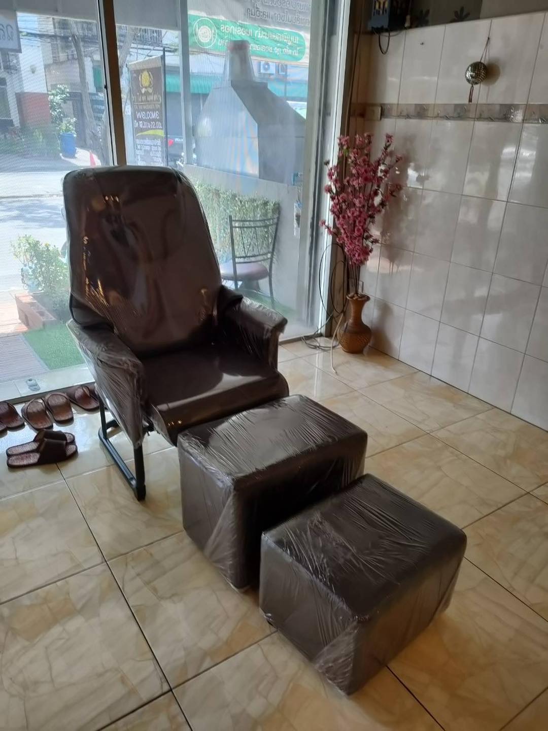 ชุดเก้าอี้โซฟานวดเท้า ชุด3ชิ้น รุ่นMaster พร้อมที่วางขากับที่นั่งคนนวด แบบทึบ