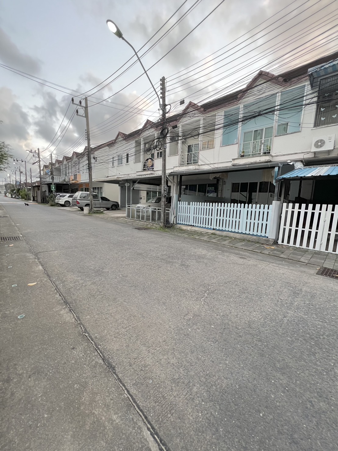 For Sales : Chalong, 2-Storey Commercial Building, 2 Bedrooms 2 Bathrooms