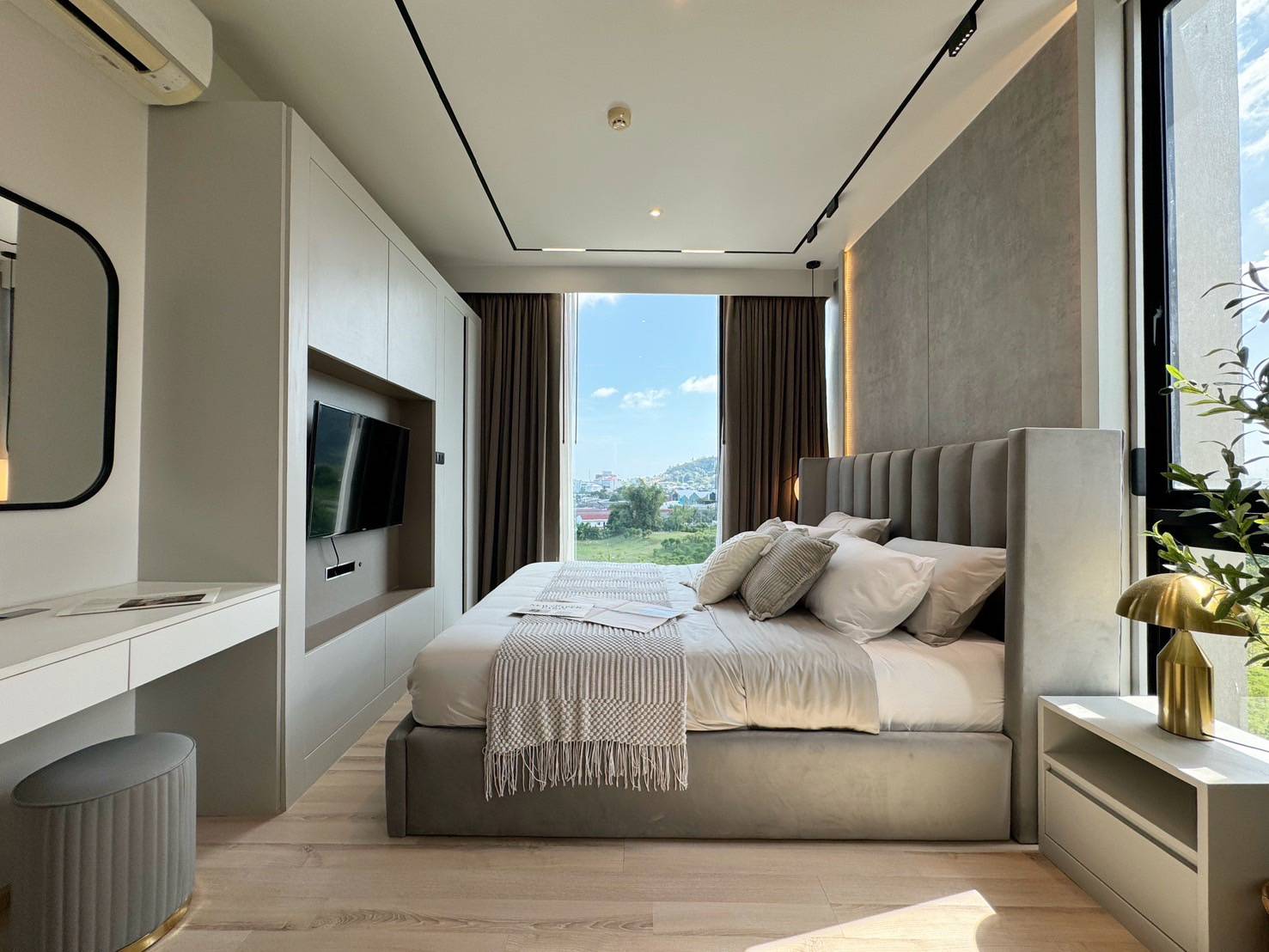 For Rent : Condo near Lotus Samkong, 2 Bedrooms 2 Bathrooms, 3rd flr.