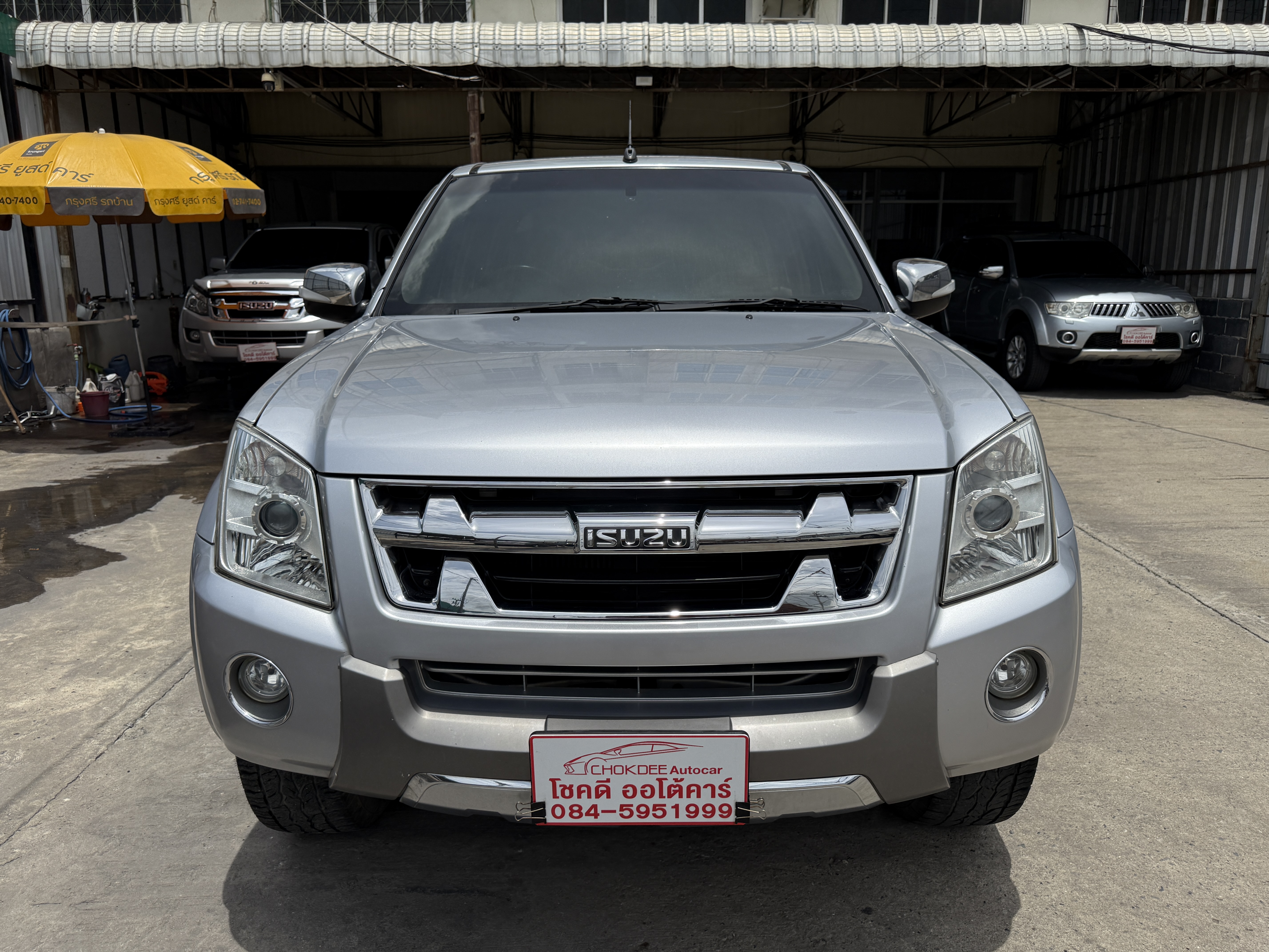 Isuzu Dmax 4ประตู Hilander 2.5 Abs 2010 เงิน