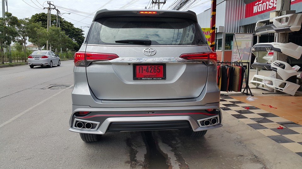 Toyota Fortuner 2016 Access body kits by Amotriz