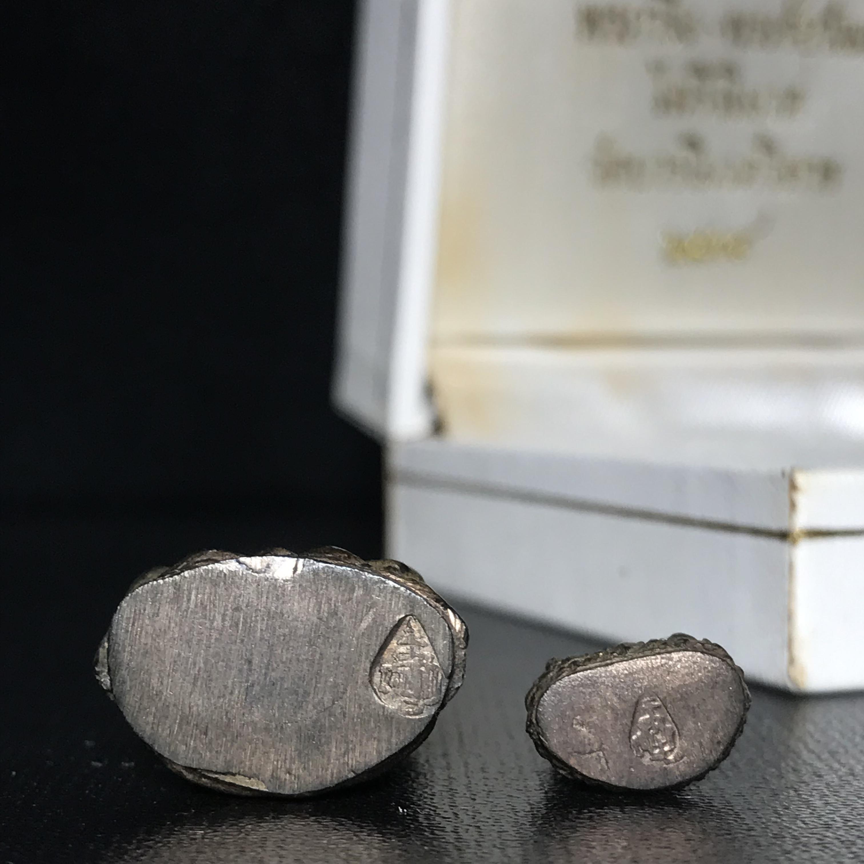 พระกริ่ง-พระชัยวัฒน์ไพรีพินาศ วัดบวรนิเวศวิหาร ปี2534 เนื้อนวโลหะ(พระชุดหลักสายสมเด็จพระญาณสังวร สมเด็จพระสังฆราชองค์ที่19)(1ใน700ชุด)