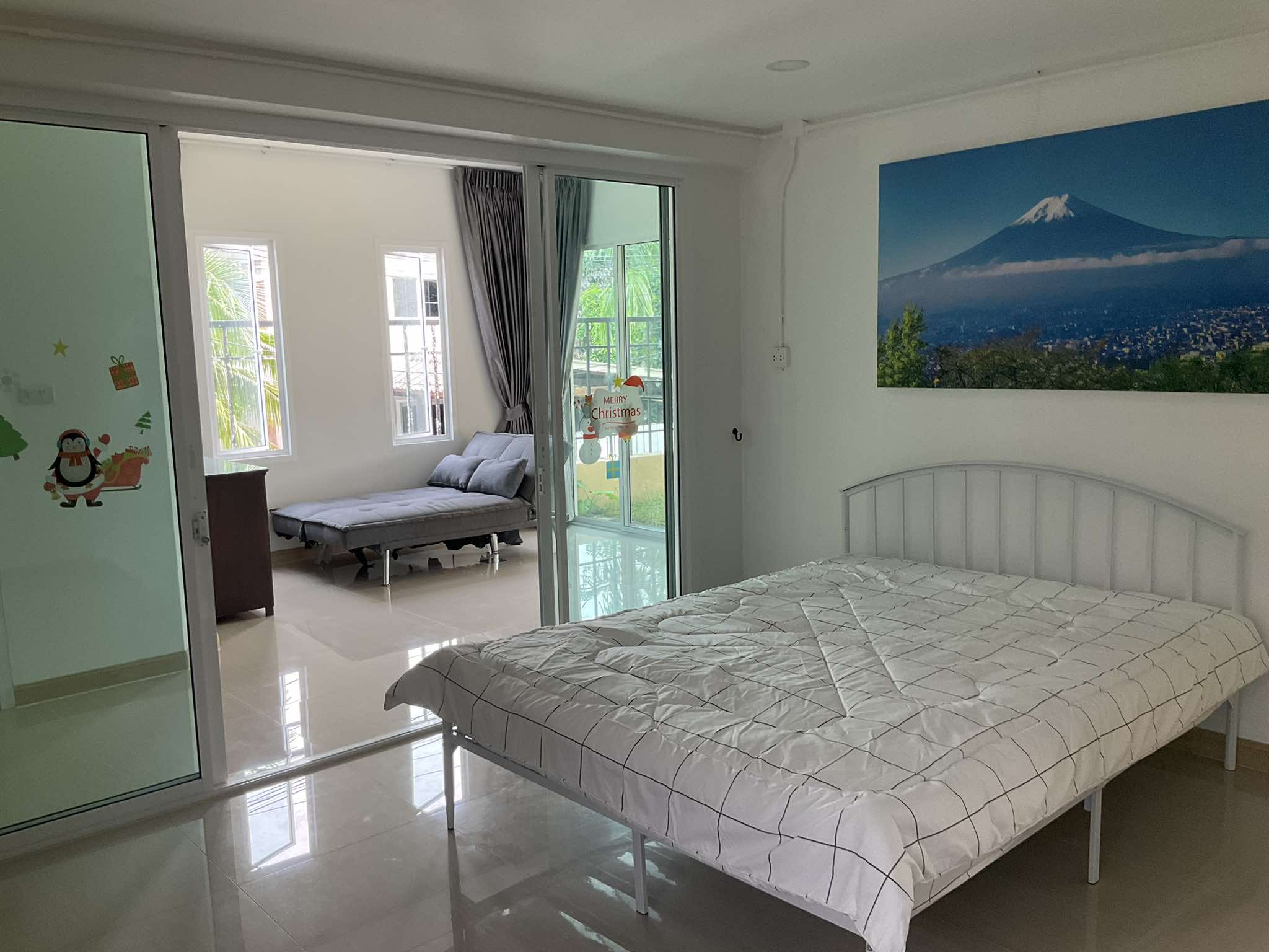 For Rent : Kuku, 3-Story Detached House, 4 Bedrooms 4 Bathrooms