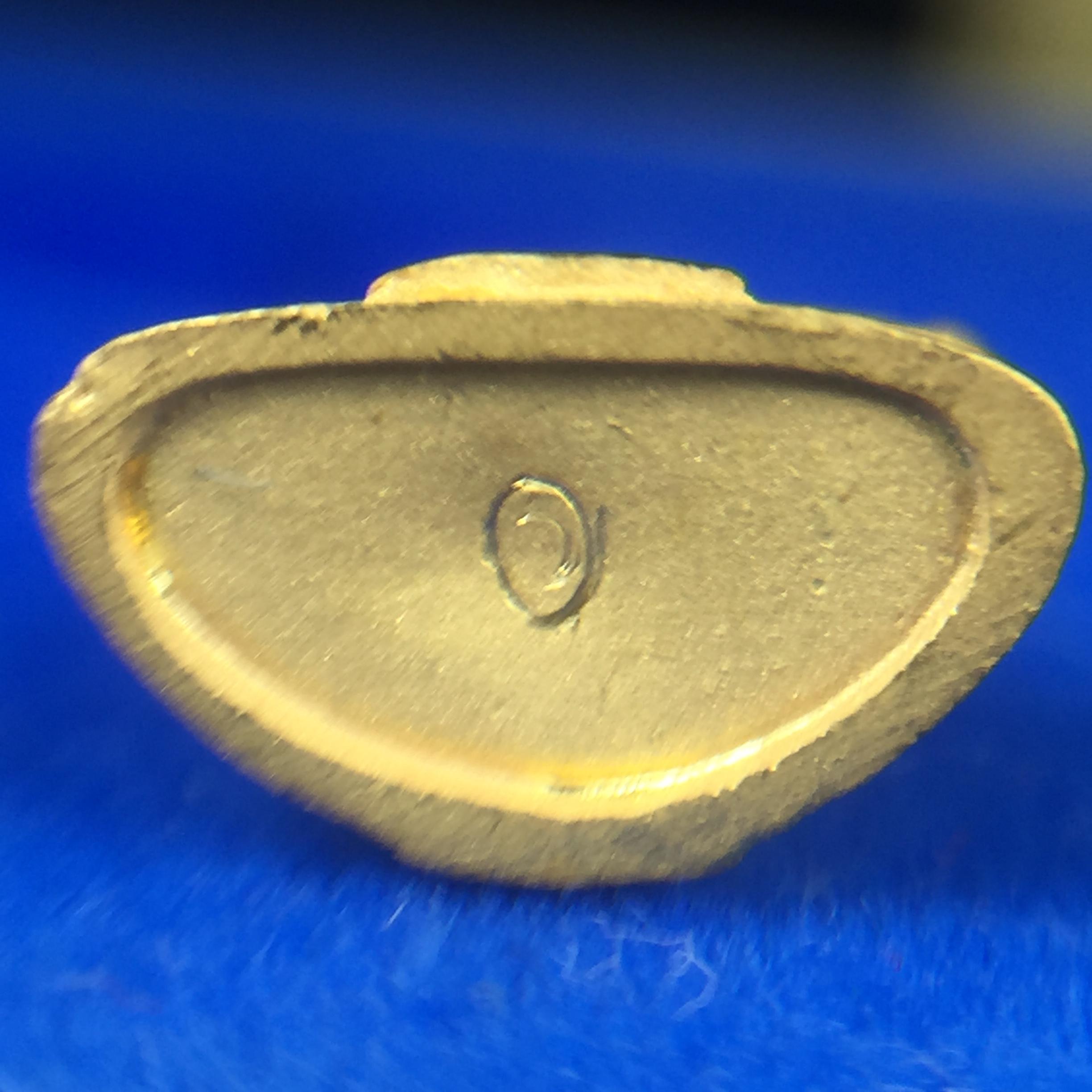 พระพุทธโสธร(หลวงพ่อโสธร) รุ่นสร้างอุโบสถ ปี2539 เนื้อทองคำ ลอยองค์พิมพ์เล็ก(หายาก) สภาพสวยเดิมกล่องบรรจุการ์ดใบรับรองเดิมครบสมบูรณ์