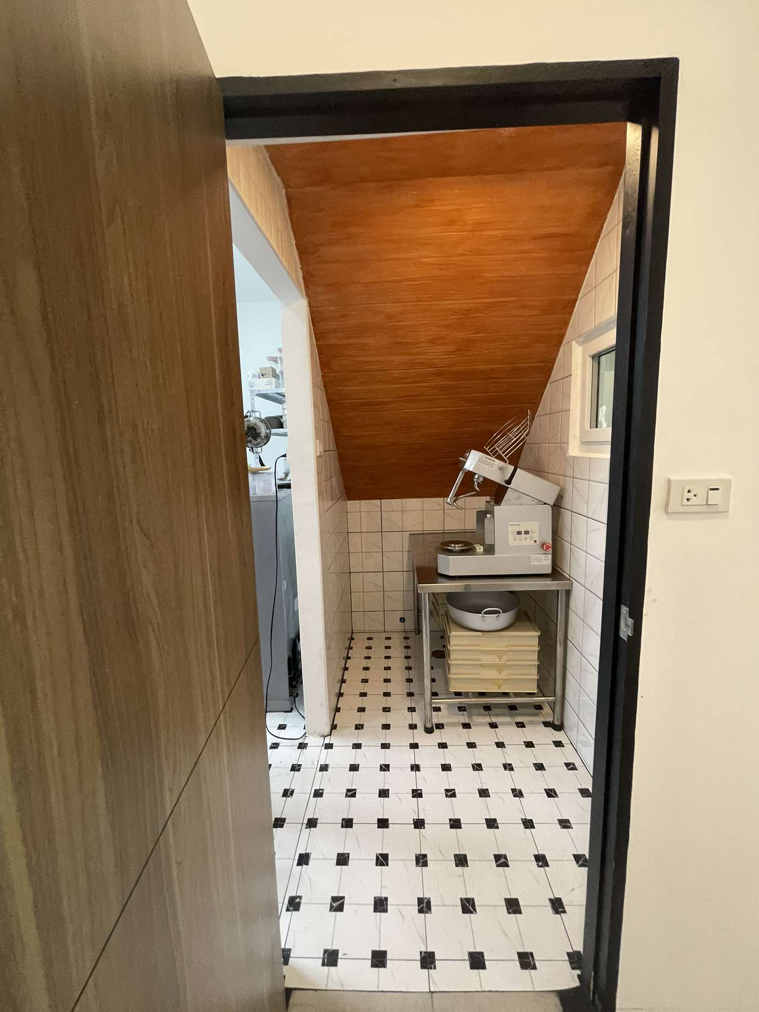 For Rent : Wichit, 2-Story Town Home soi Udomsuk, 2 Bedrooms, 2 Bathrooms