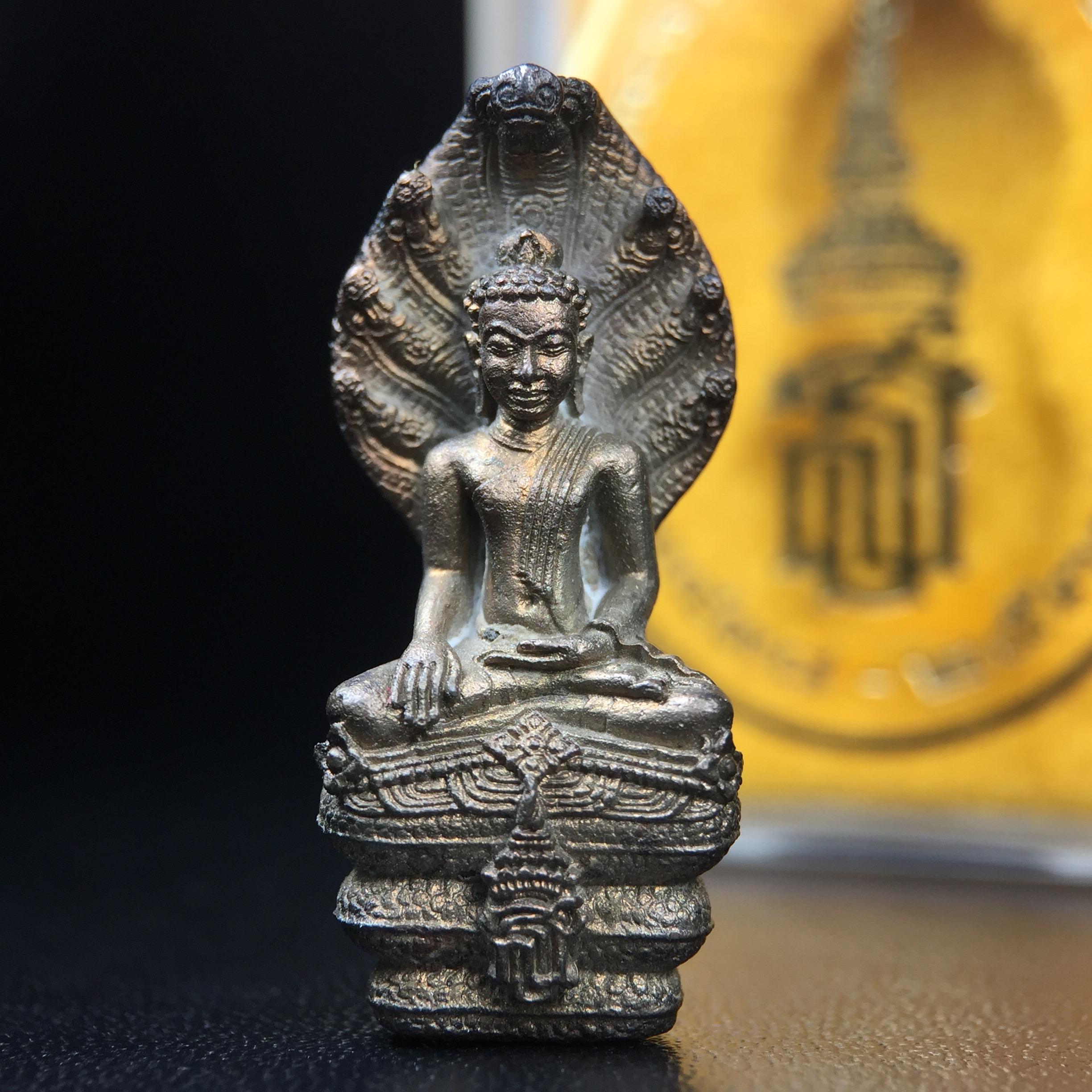 พระพุทธรูปนาคปรกปางมารวิชัย สธ. เนื่องวโรกาสสมเด็จพระเทพรัตนราชสุดาฯ ทรงเจริญพระชนมายุครบ 3 รอบ ปี2534 พระกริ่งนวโลหะ พิธีพุทธาภิเษก ณ วัดบวรนิเวศวิหาร โดยมีสมเด็จพระญาณสังวร สมเด็จพระสังฆราชเป็นองค์ประธาน(พิธีใหญ่ มวลสารดี พุทธศิลป์งดงาม)