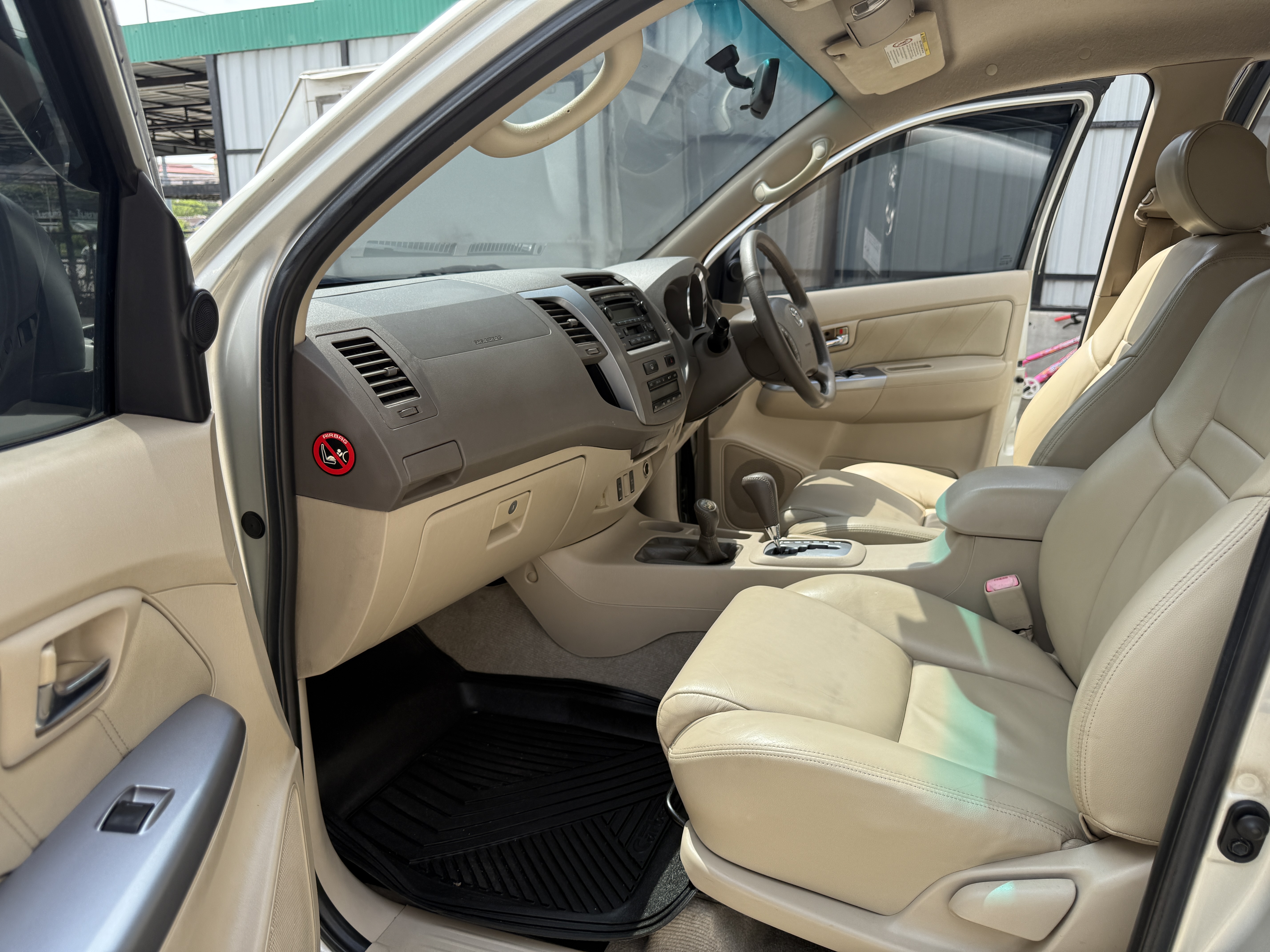 Toyota Fortuner 3.0 V 4WD At 2007 เงิน