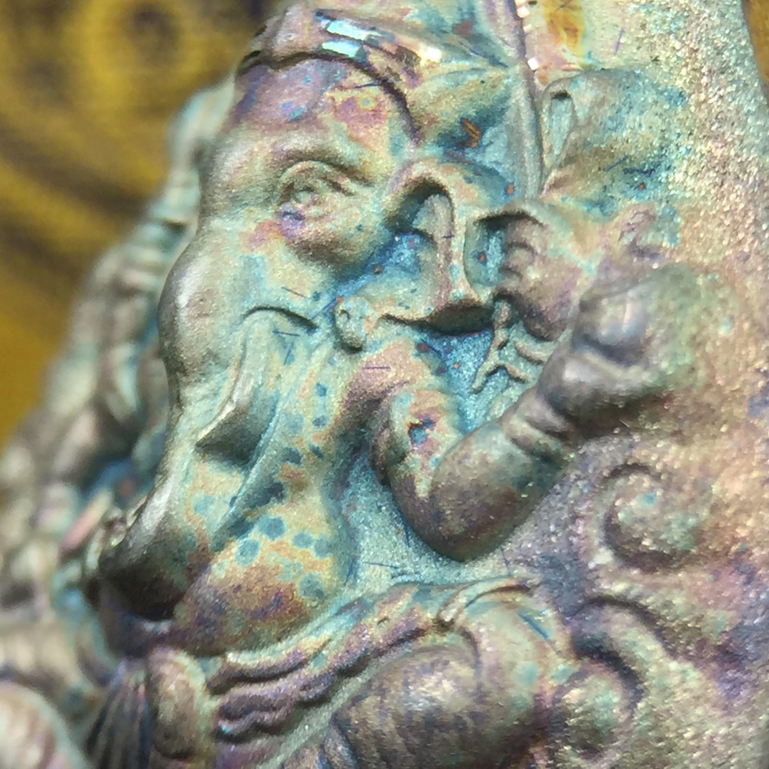 เหรียญพระพิฆเนศวร ญสส. ชุดกาญจนาภิเษกครองราชย์ 50 ปี พุทธศักราช 2538 พิมพ์ใหญ่(2.9 ซม.) เนื้อเงินผิวเดิมกลับดำขึ้นสีรุ้งเข้มขลังงดงามธรรมชาติสร้างสรรค์ สภาพสวยเดิมพร้อมกล่องบรรจุเดิม ตอกโค๊ดหมายเลขกำกับ(1ใน 5539องค์)