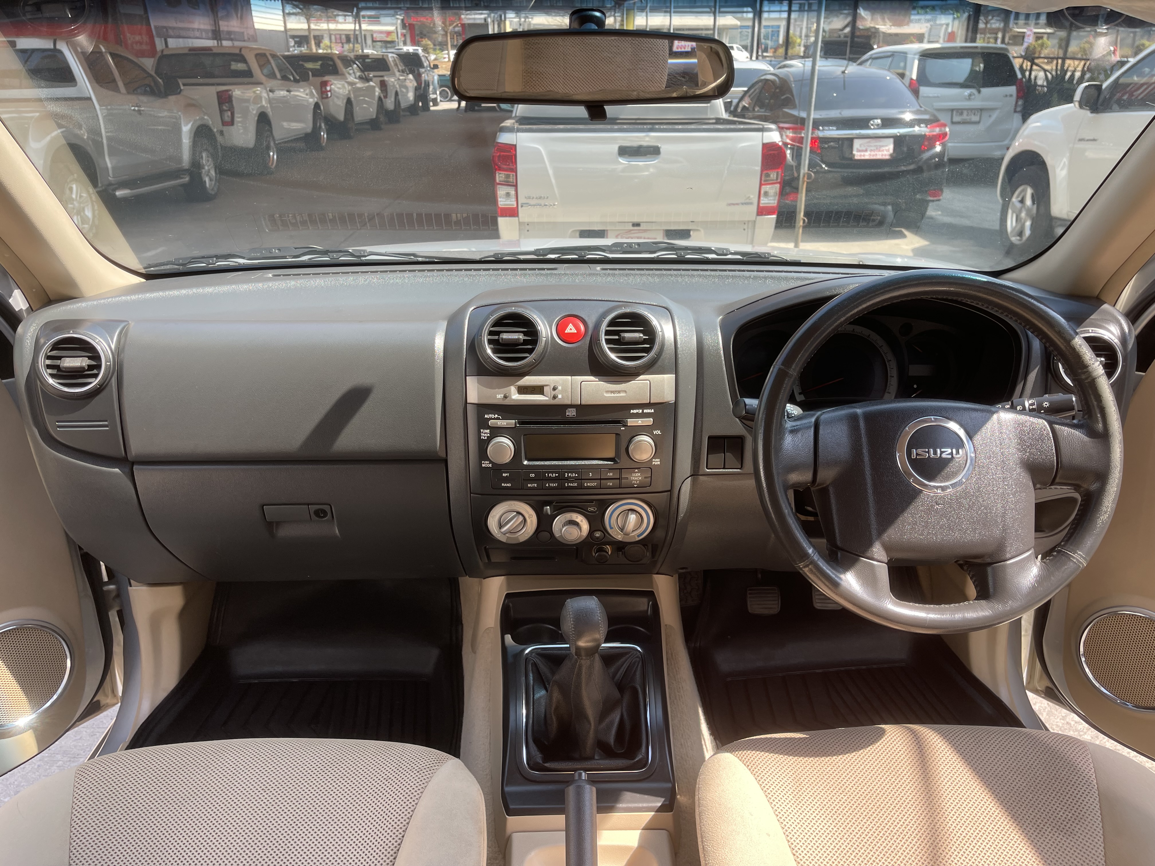 Isuzu Dmax 4ประตู Hilander 2.5 Abs 2011 เงิน