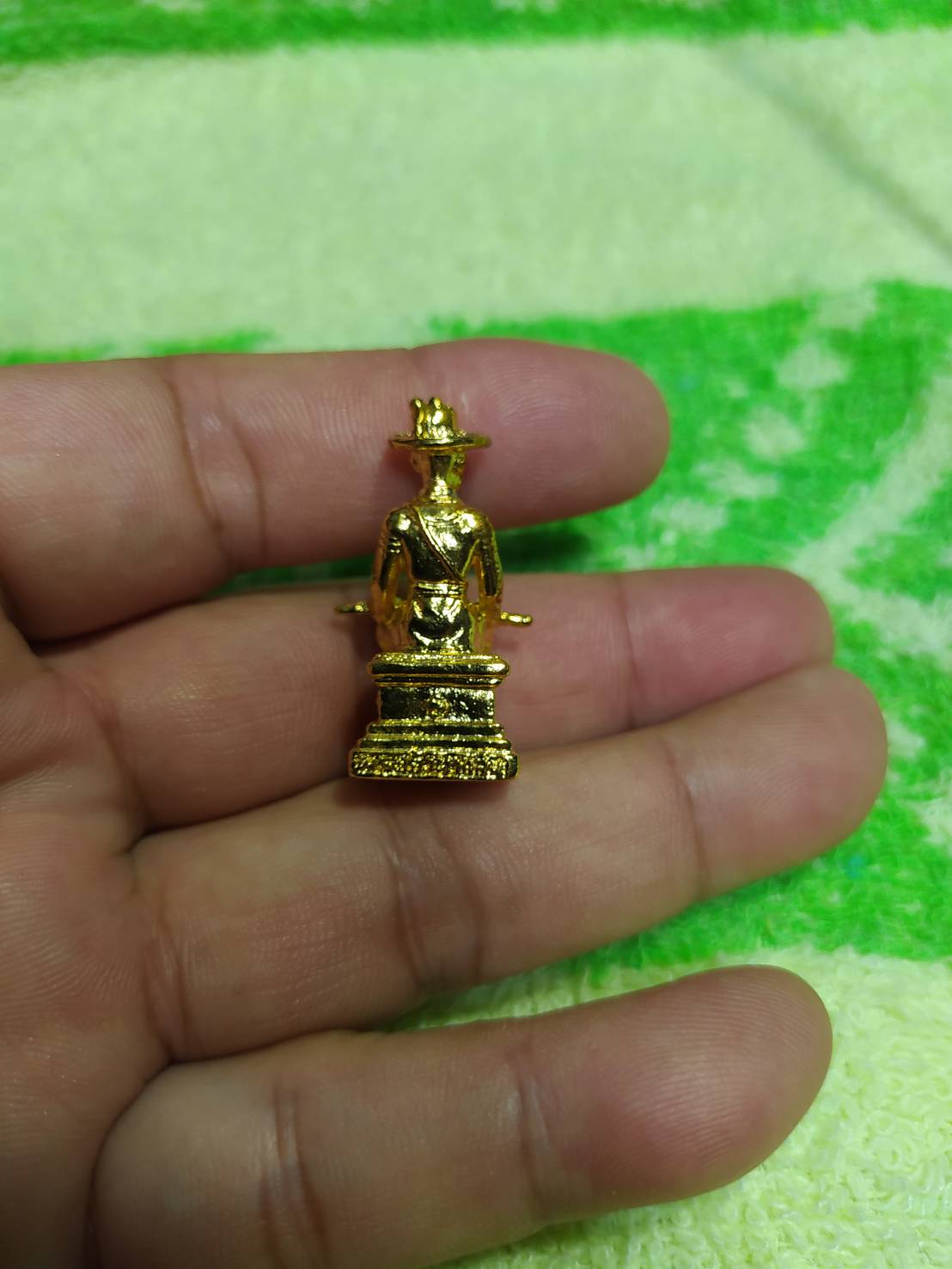 สมเด็จพระเจ้าตากสินมหาราช รุ่นมหาราชกู้แผ่นดิน วัดเกาะแก้ว ต.กะฆัง จ.พระนครศรีอยุธยา