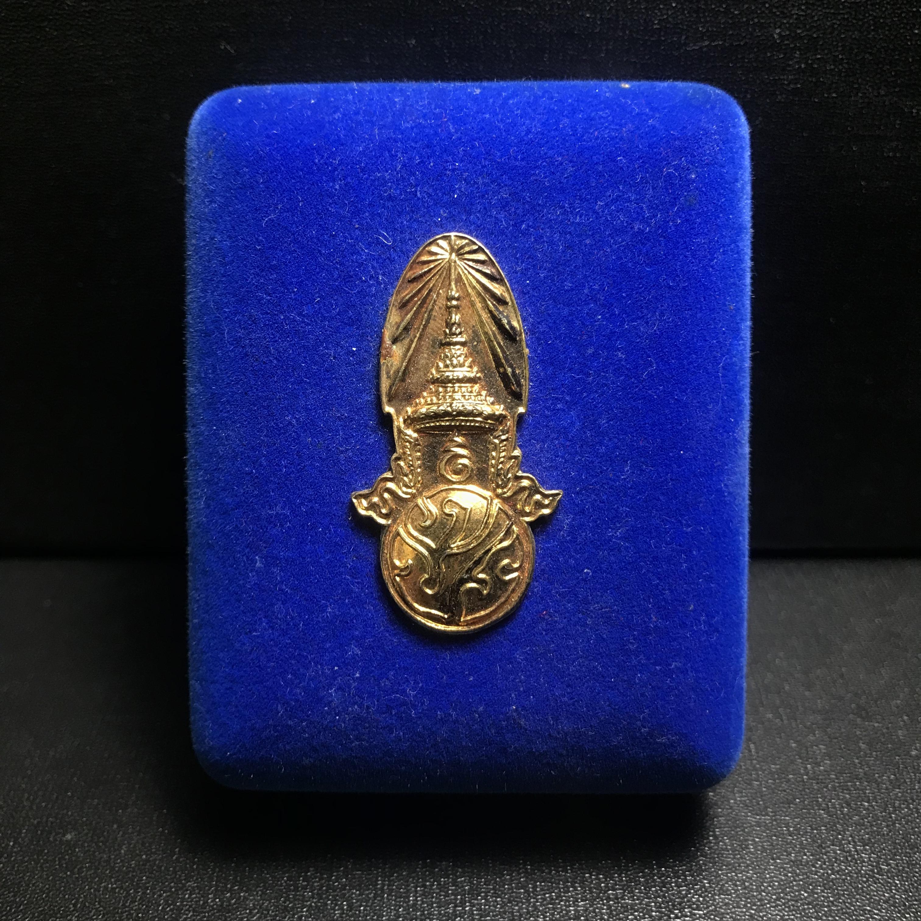 พระกริ่ง-พระชัยวัฒน์ นวราชบพิตร วัดตรีทศเทพ ปี2530 เนื้อนวโลหะ(1ใน 500 ชุด)(ในหลวงรัชกาลที่9เสด็จเททอง)