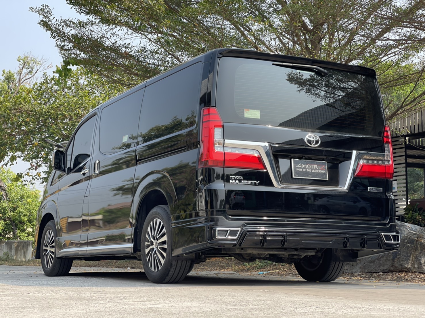 Toyota Majesty 2020 bodykits by Amotriz