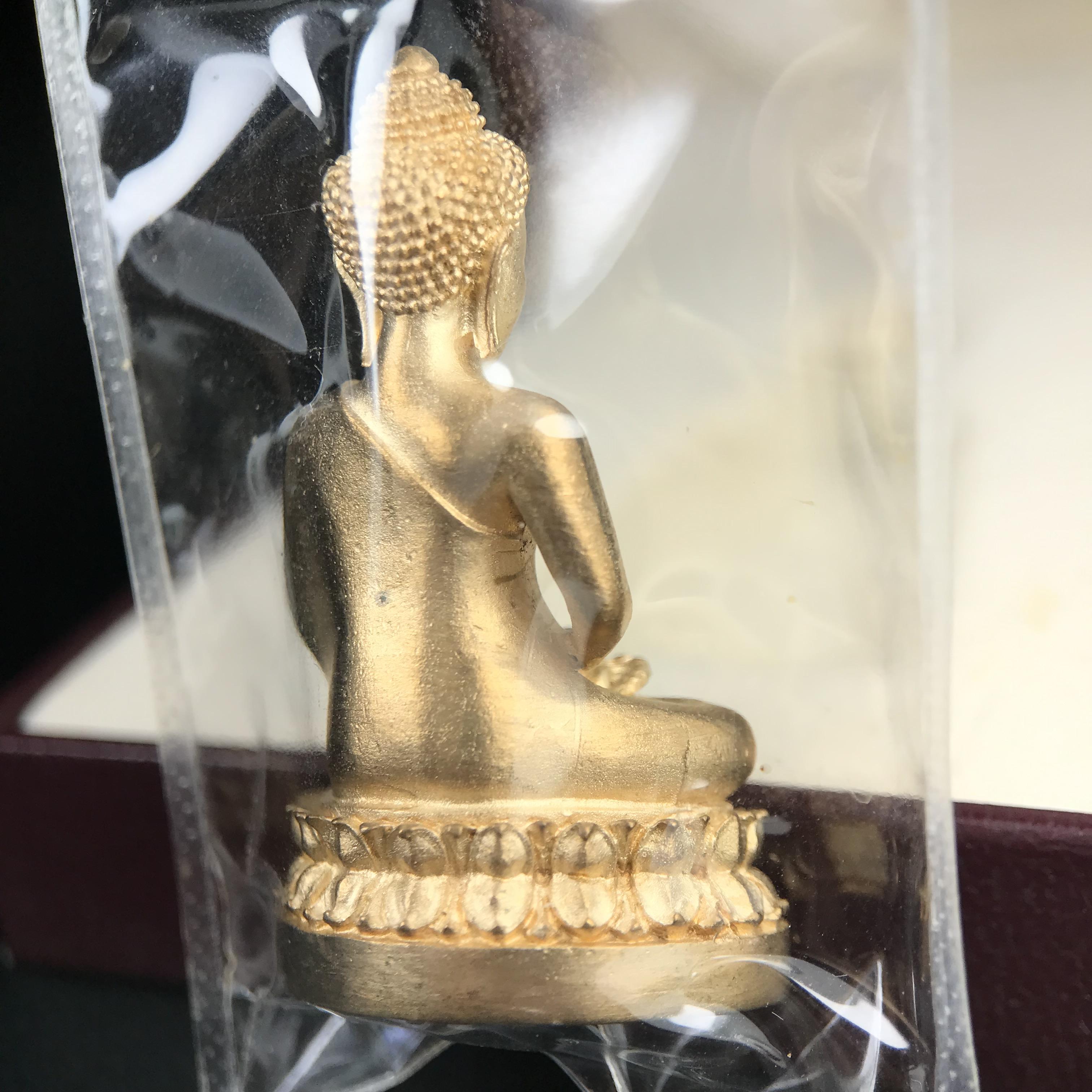 พระกริ่งนิรันตราย(เฉพาะข้าราชการตำรวจ)สำนักงานตำรวจแห่งชาติ ปี 2555 พุทธาภิเษก วัดบวรนิเวศวิหาร ปี 2555 เนื้อสัมฤทธิ์ อุปกรณ์ใบกล่องครบ น่าสะสม ที่สุดความศักดิ์สิทธิ์ สุดเข้มขลัง มวลสารดี พิธีใหญ่ เกจิดังทั่วประเทศ 255 รูป ร่วมอธิษฐานจิตปลุกเสก พระสภาพสวย