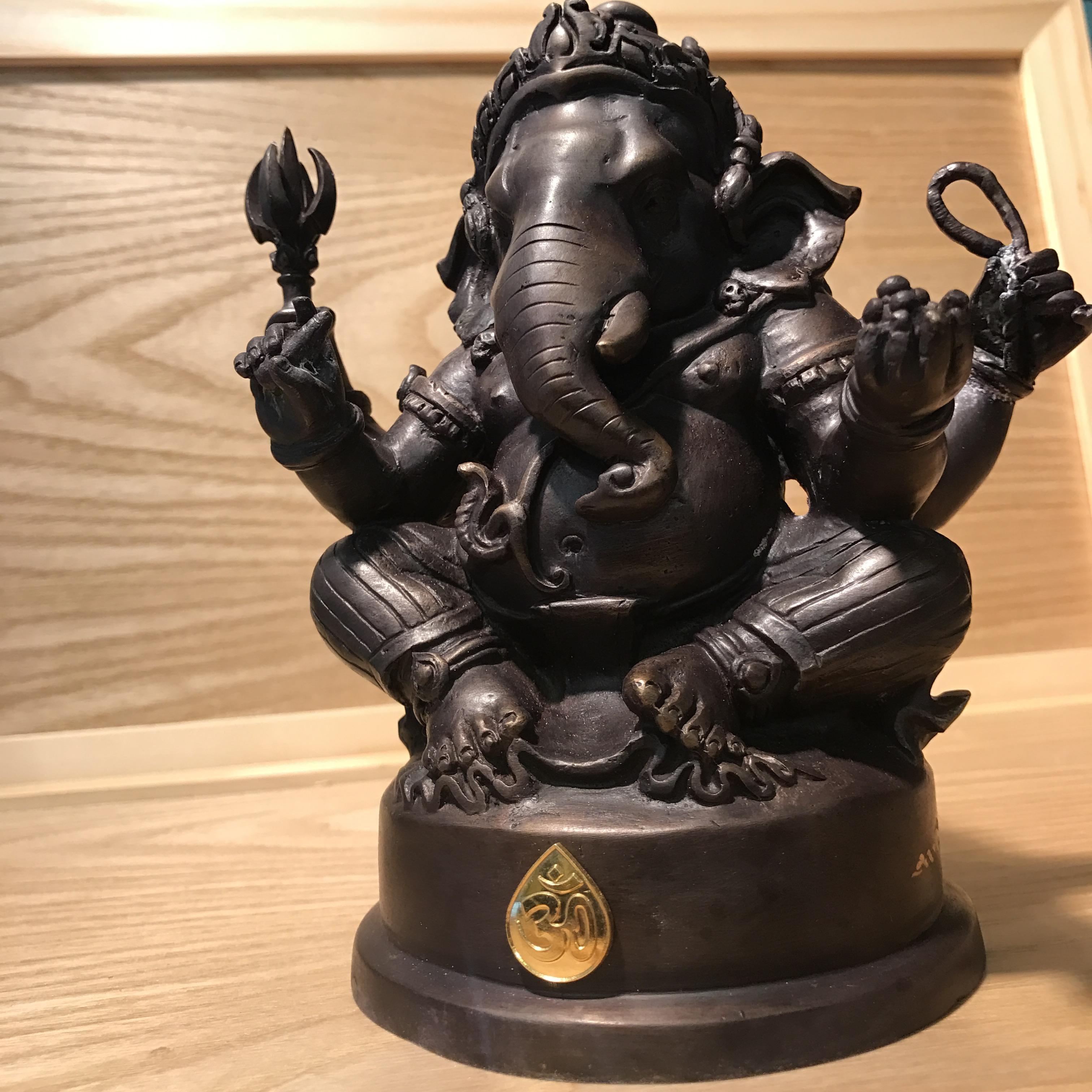 พระพิฆเนศ รุ่นครบรอบ100 ปี กรมศิลปากร ปี2556 ขนาดบูชา ปางบรมครู(องค์นั่ง)หน้าตัก 4 นิ้วครึ่ง No.2541