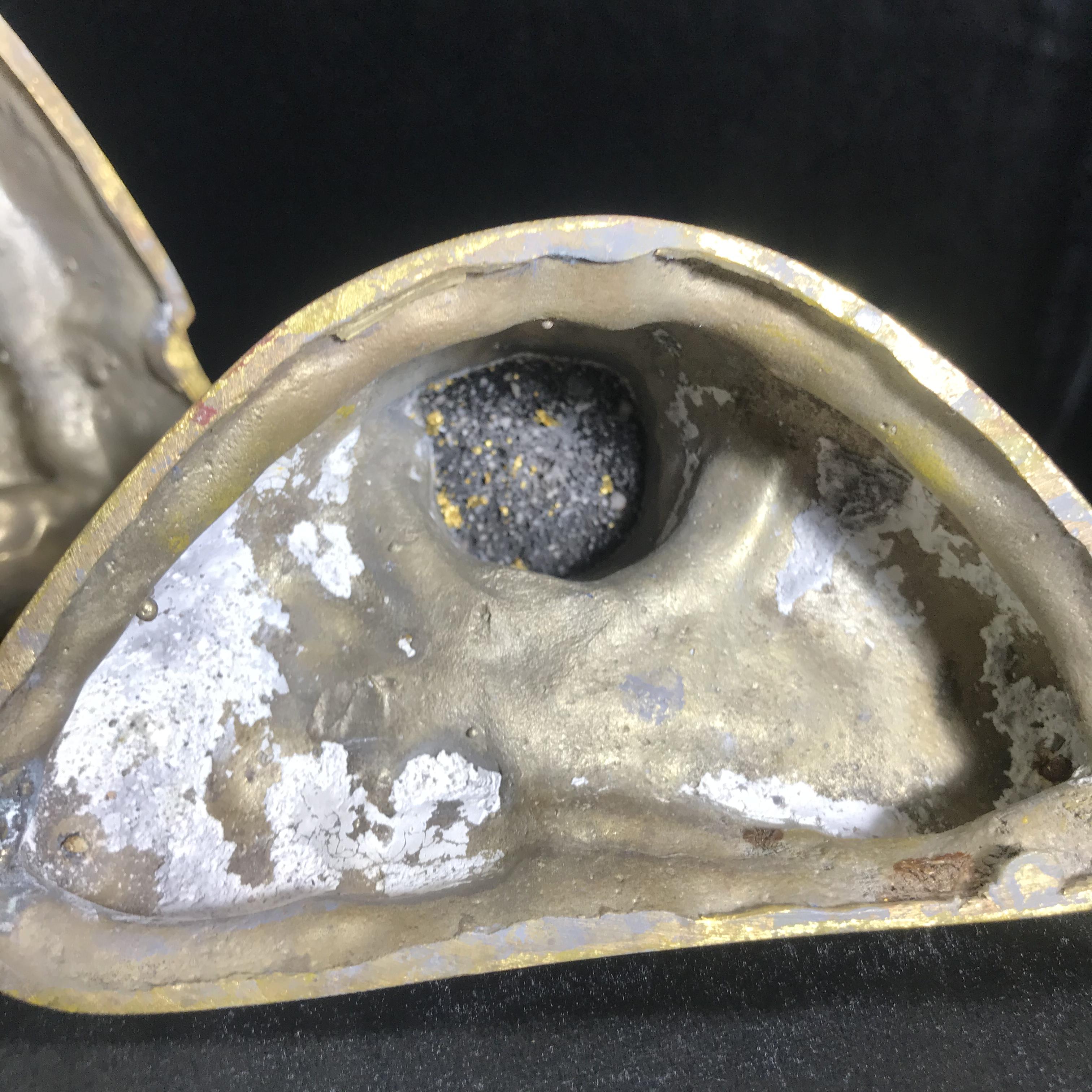 พระพุทธสิงหธรรมมงคล ภปร. รุ่นแรก พุทธสมาคมแห่งประเทศไทย ในพระบรมราชูปถัมภ์ จัดสร้าง ปี2547 เนื้อโลหะผสมปิดทอง หน้าตัก 5 นิ้ว(1 ใน 1999 องค์)