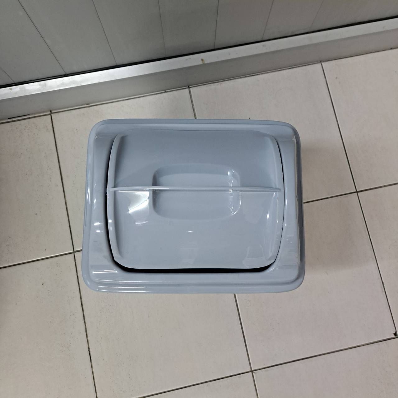 ถังขยะฝาสวิง 523 สี