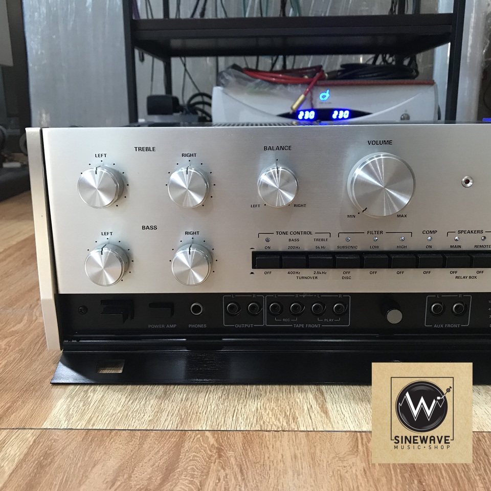 ฝากขาย Pre Amp ยี่ห้อ Accuphase รุ่น C-200 (Made in Japan)