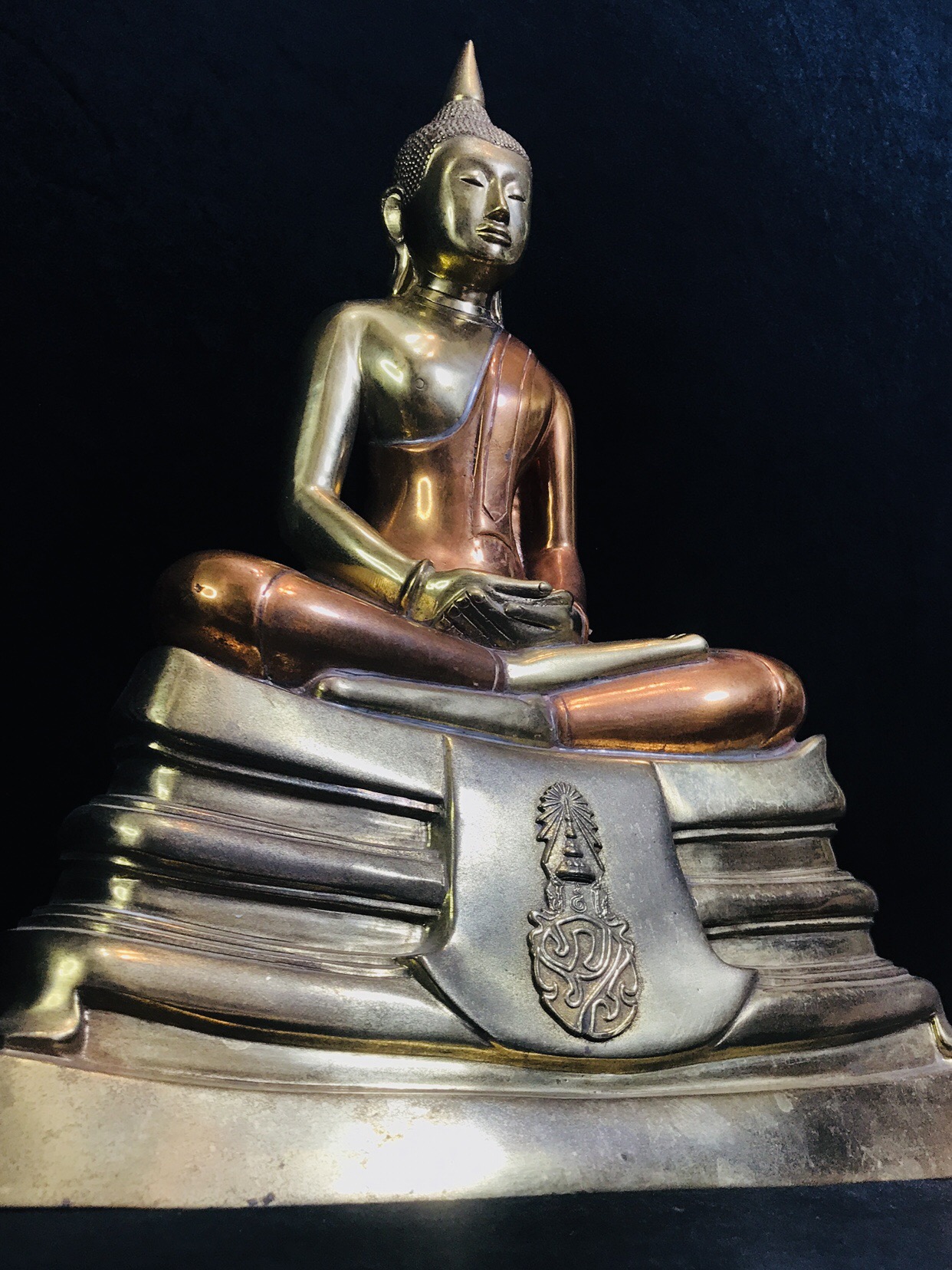 พระบูชาพระพุทธโสธร ภปร. รุ่นย้อนยุค ปี2539 กาญจนาภิเษกครองราชสมบัติครบ 50ปี หน้าตัก9นิ้ว เนื้อสามกษัตริย์ หมายเลข01314