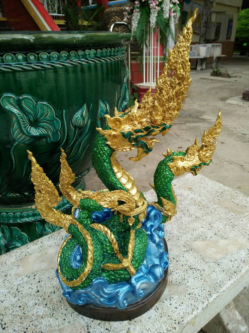 ปู่พญานาคาธิบดีศรีสุทโธ และ ย่านาคีศรีปทุมมา รุ่น ฟ้าสั่งให้รวย แต่งสี