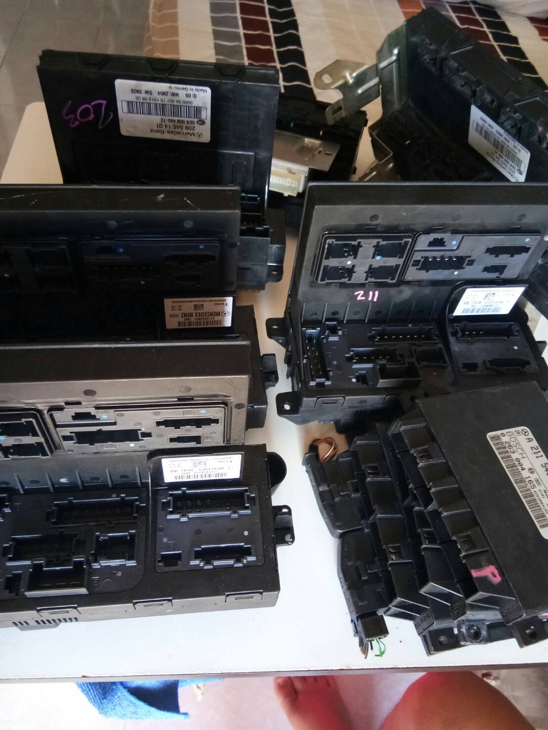 กล่องแซมหน้าBENZ W203