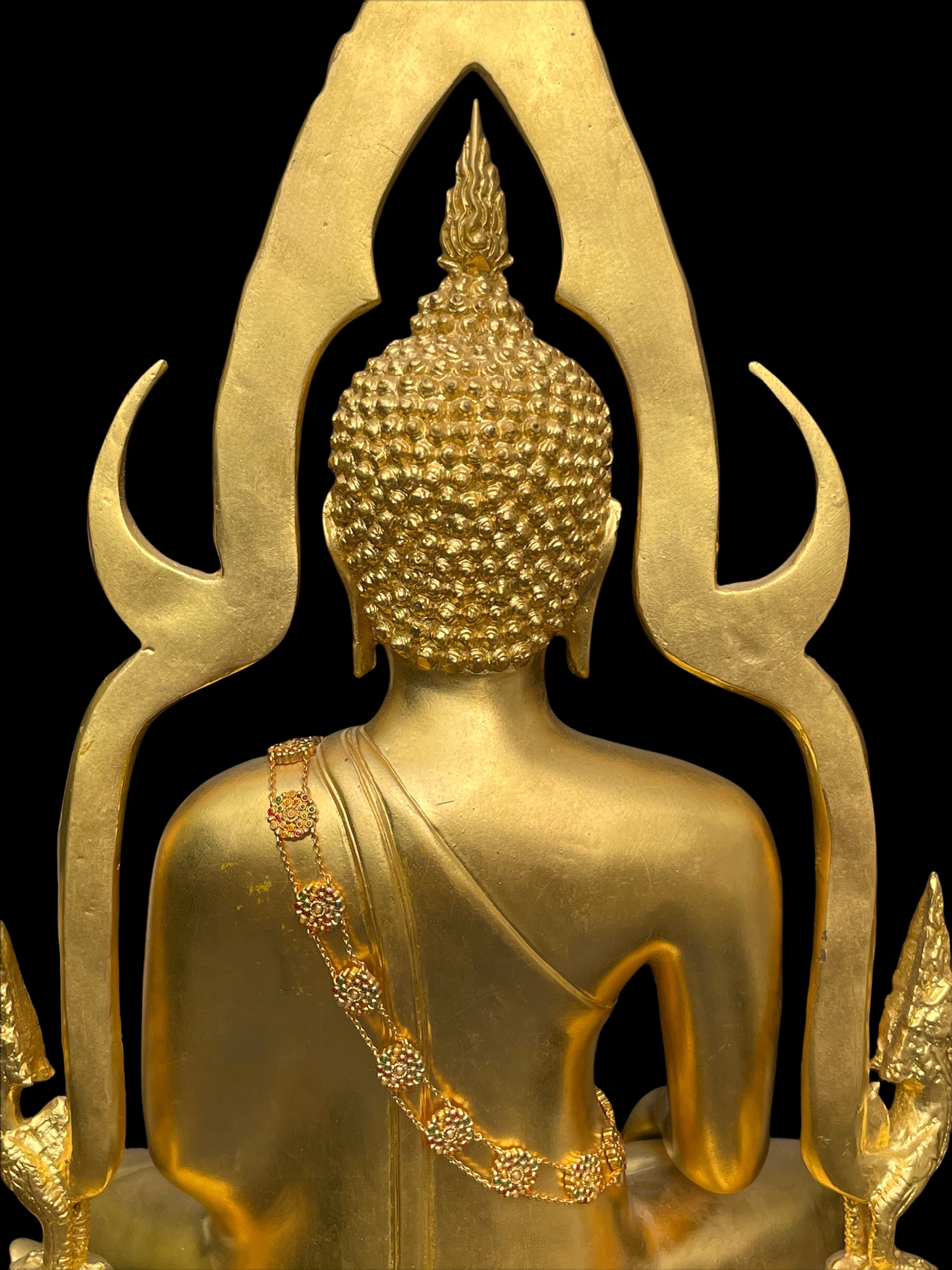 พระพุทธชินราช(จำลอง)ภปร. 84พรรษา เนื้อโลหะ ลงรักปิดทอง 100% ขนาดหน้าตัก 9 นิ้ว(ใต้ฐานบรรจุพระพุทธชินราชเนื้อผงพระราชทานมวลสาร จิตรลดาและเส้นพระเจ้า(เส้นผม))