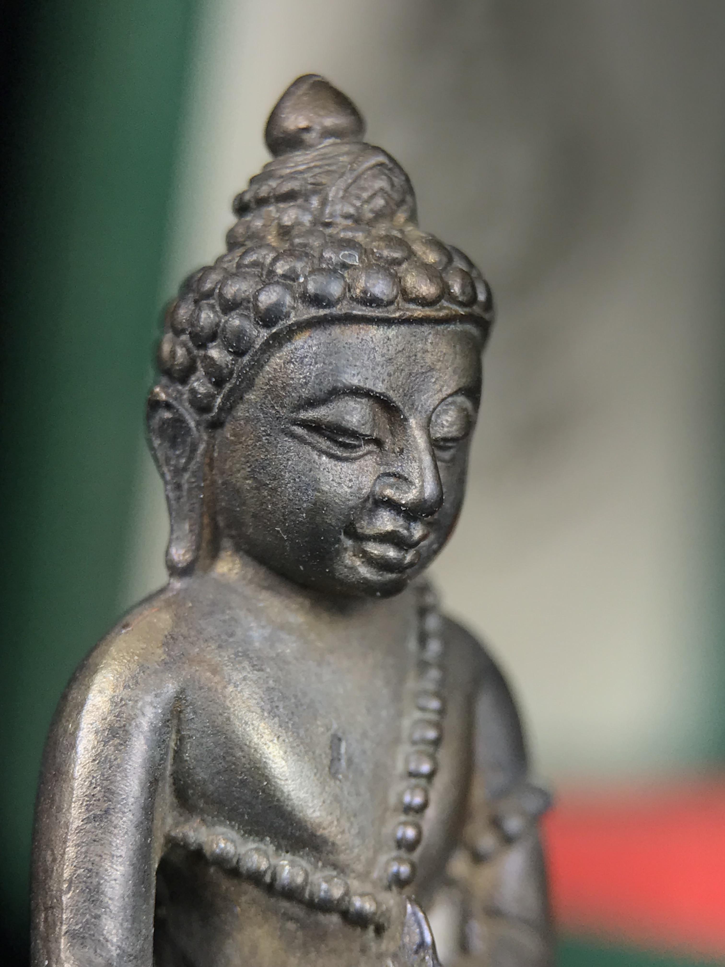 พระกริ่งวาสนา สมเด็จพระสังฆราช(วาสน์)วัดราชบพิธฯ ปี 2531 เนื้อนวโลหะ สร้างเป็นที่ระลึกในคราวที่สมเด็จพระอริยวงศาคตญาณ สมเด็จพระสังฆราช(วาสน์ วาสโน)มีพระชนมายุครบ90พรรษา(ในหลวง ร.9 เสด็จในพิธี)งานแกะแม่พิมพ์โดย นายช่างเกษม มงคลเจริญ)(1ใน1991องค์)