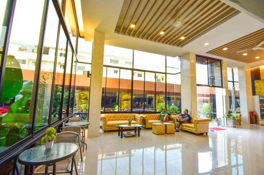 For Sale : Patong, Luxury Patong Resort , 45 Rooms, 10 floors with Swimming pool.