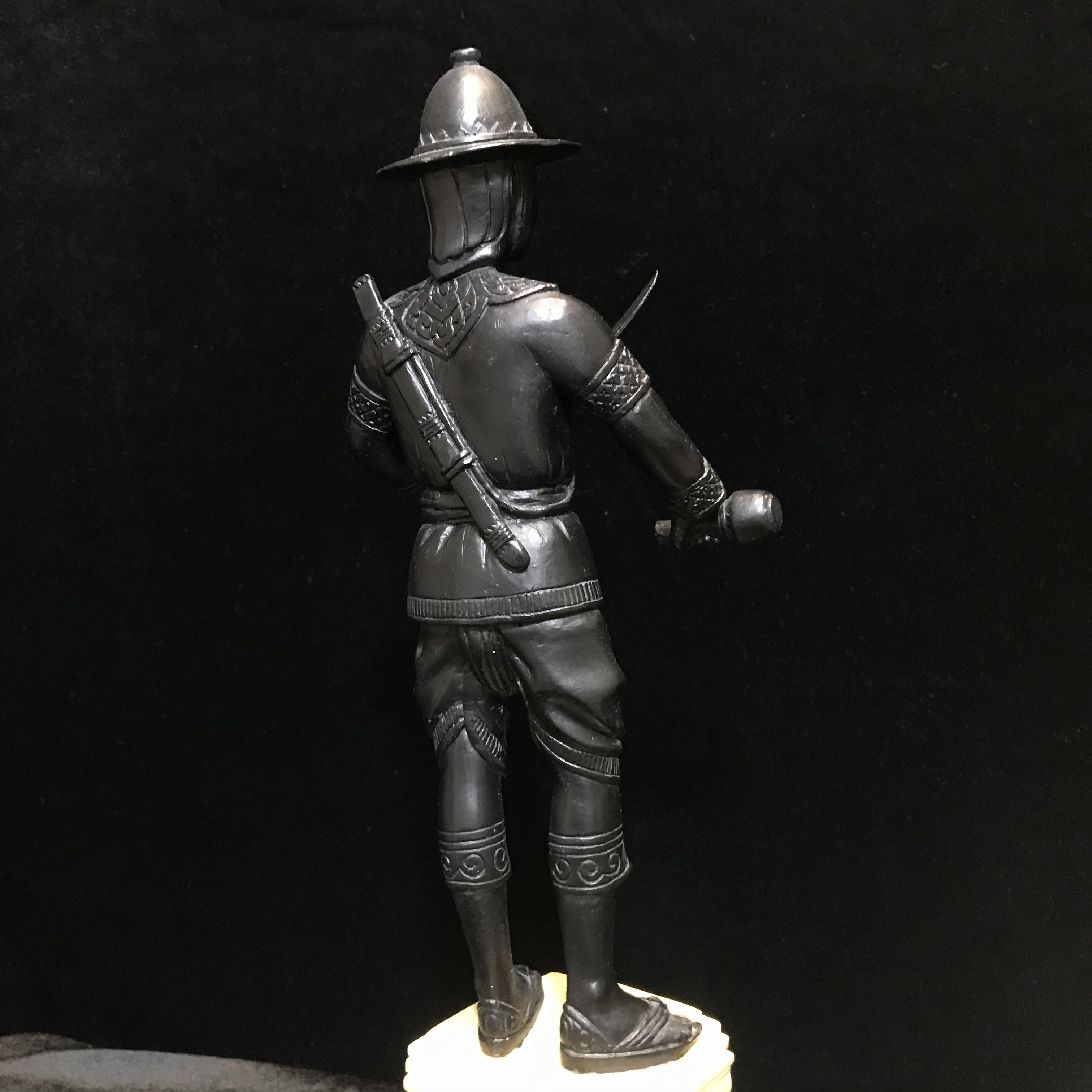 พระบรมรูปหล่อและเหรียญสมเด็จพระนเรศวรมหาราช ที่ระลึกครบ 100 ปี กองทัพภาคที่3 พ.ศ.2545