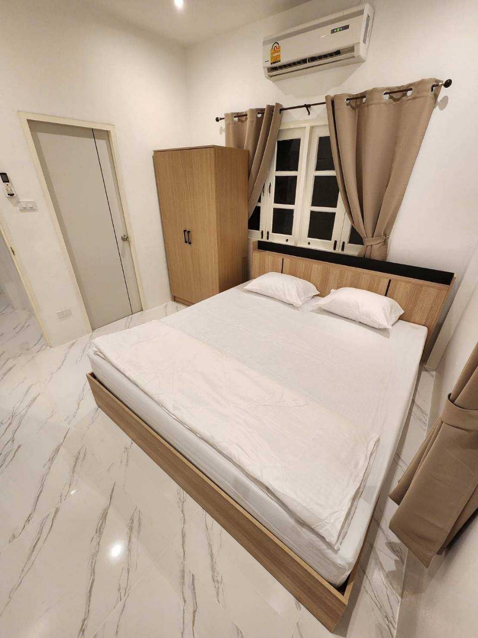 For Rent : Ratsada, 2-story detached house, 3 bedrooms 4 bathrooms