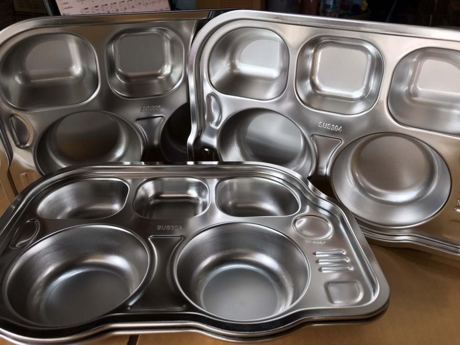 ถาดหลุมใส่อาหาร รูปการ์ตูน