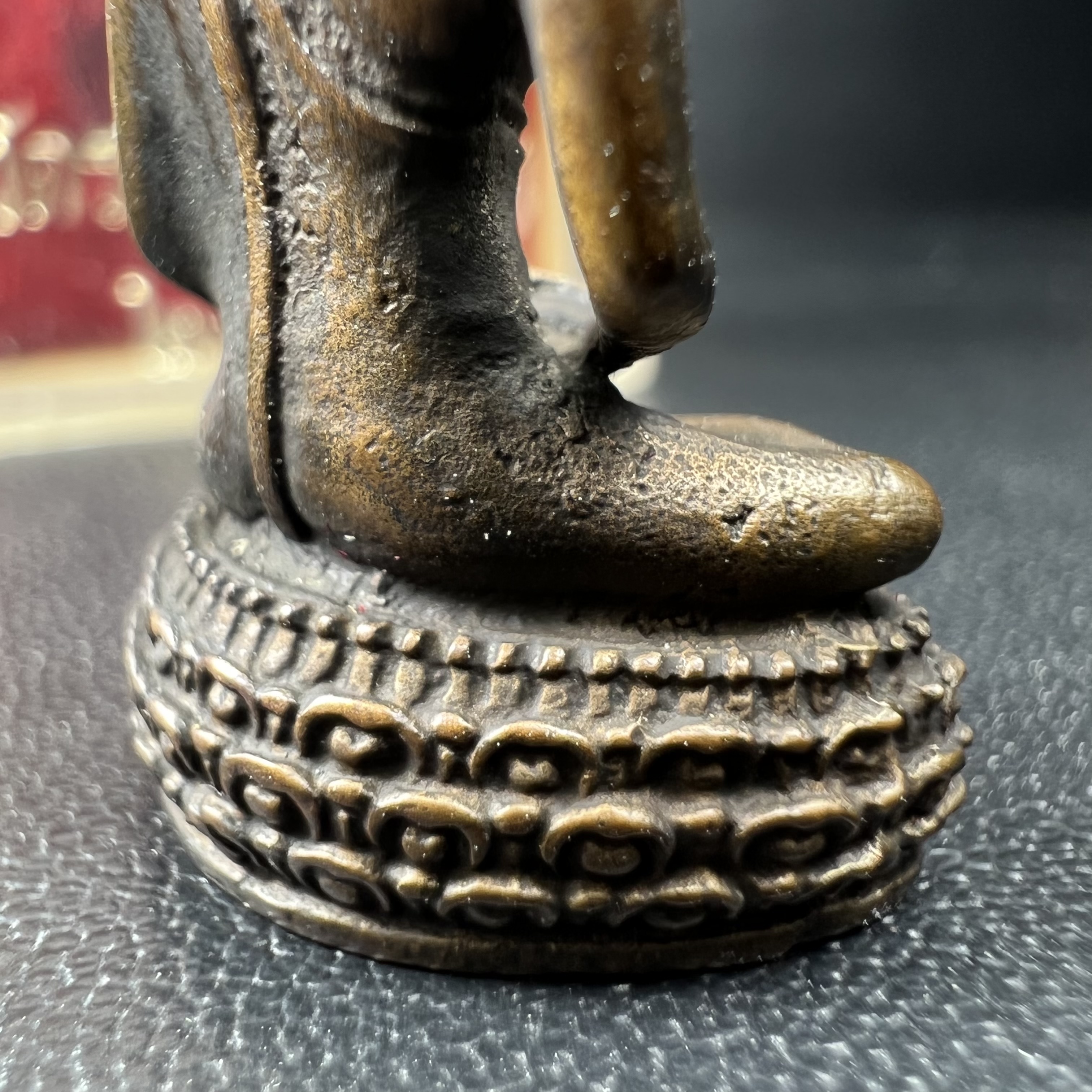 พระกริ่งพระพุทธสิหิงห์ วัดราชประดิษฐ์ ปี2519 เนื้อนวโลหะกล่องบรรจุเดิม(ในหลวงรัชกาลที่9เสด็จในพิธี)พระดี ปีลึก พิธีใหญ่