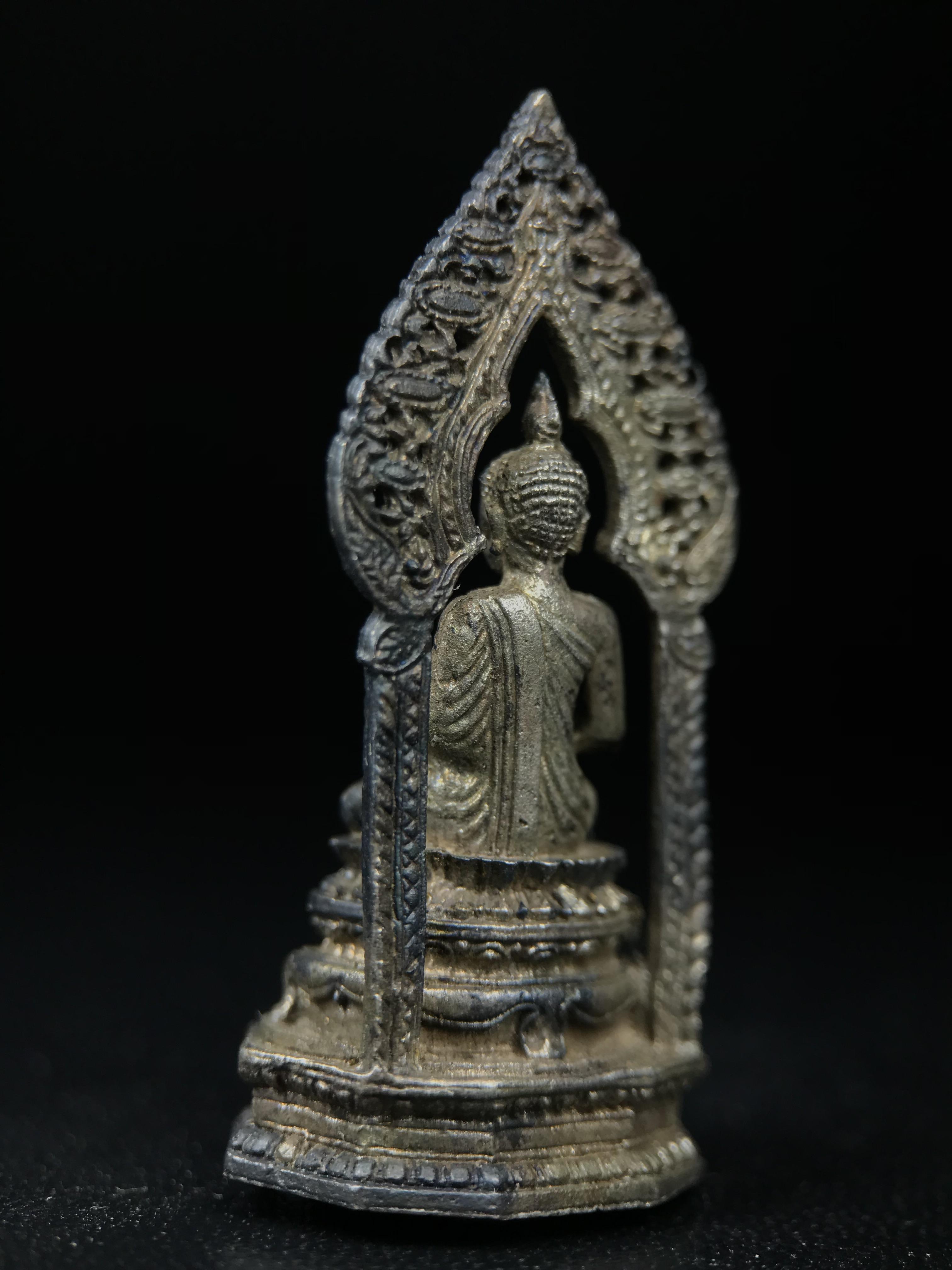 กริ่งพระพุทธนิรันตราย วัดราชประดิษฐสถิตมหาสีมารามราชวรวิหาร สมโภชกรุงรัตนโกสินทร์ 200ปี พ.ศ.2525 เนื้อเงิน (พิธีใหญ่ เกจิคณาจารย์ในยุคล้นหลาม ในหลวง ร.9 เสด็จร่วมพิธี สมเด็จพระสังฆราชประธานพิธีปลุกเสก)หายาก(1ใน 209 องค์)