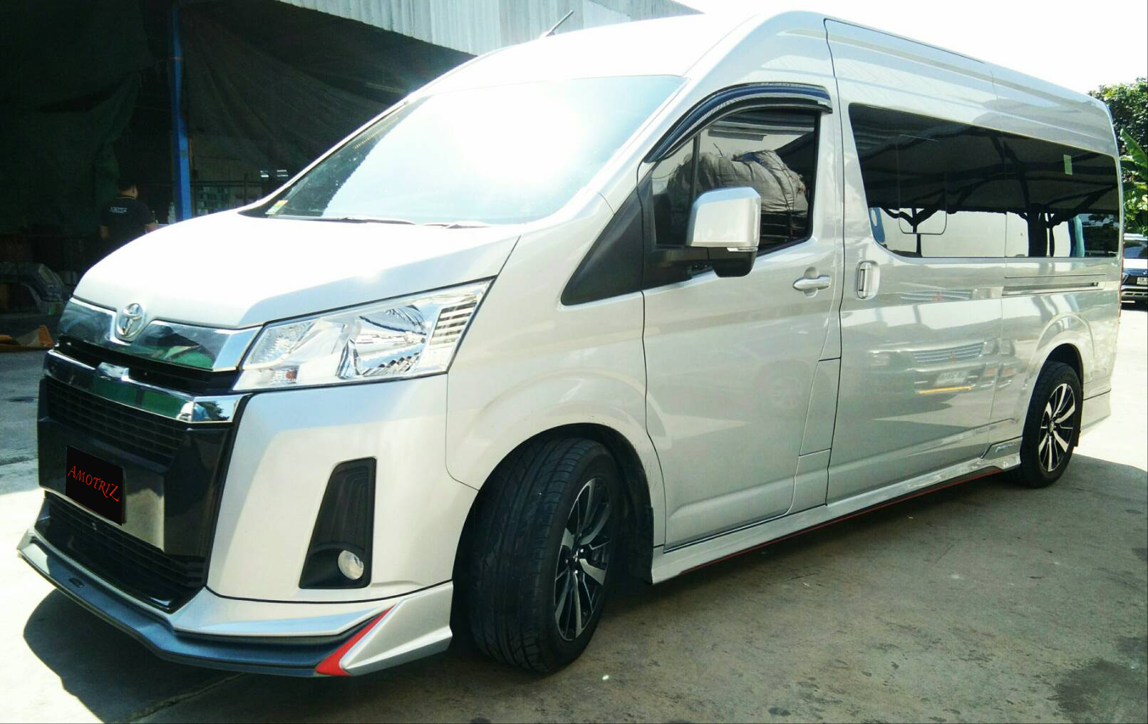 Toyota Commuter 2019 V.1 bodykits by Amoriz