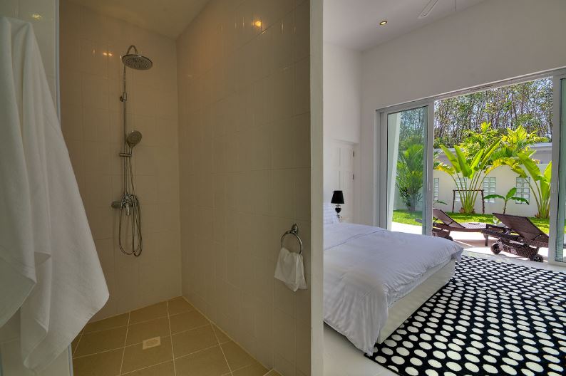 For Rent : Thalang, Luxury Private Pool Villa , 3 bedrooms 3 bathrooms. Garden View.