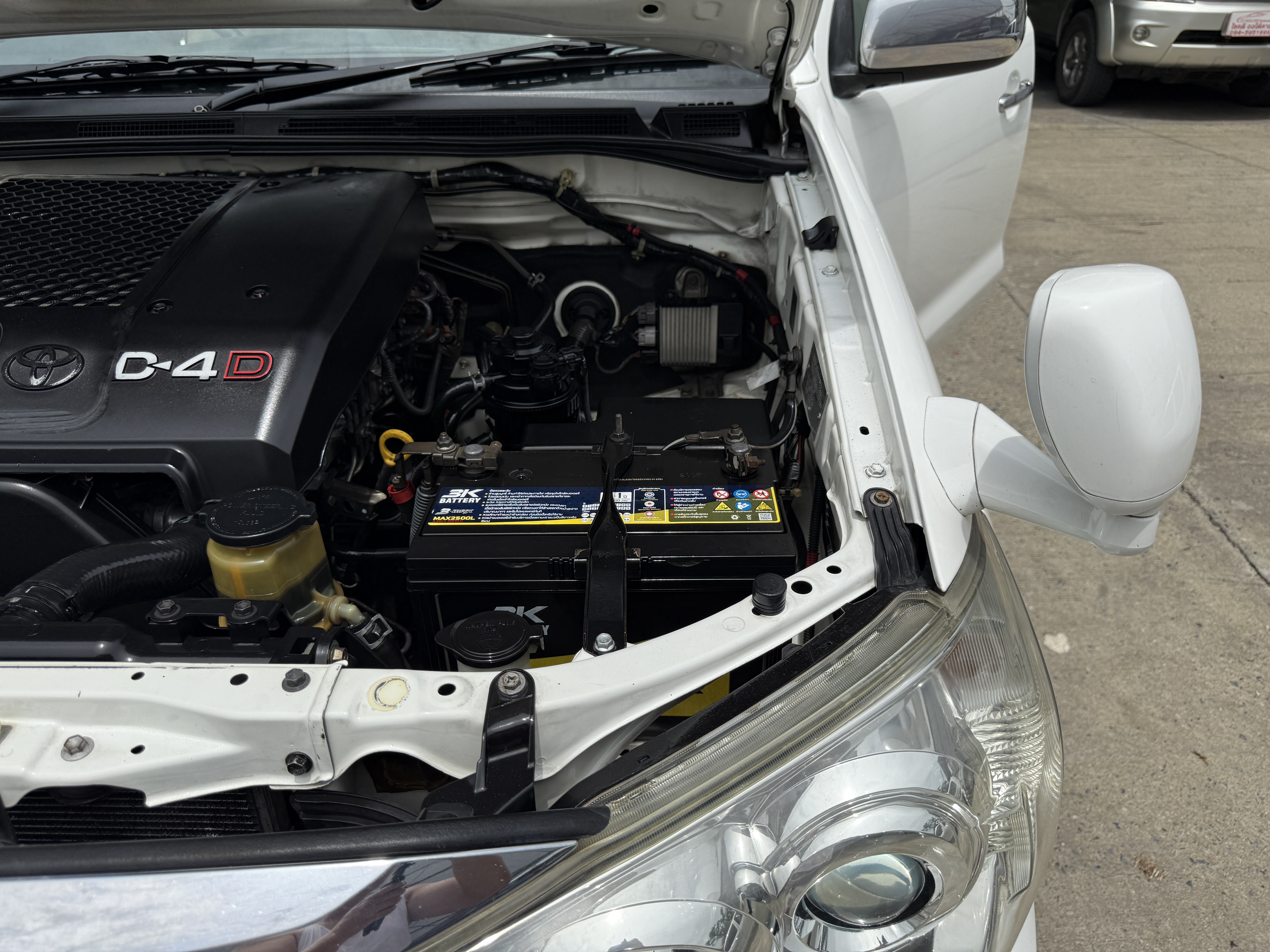 Toyota Fortuner 3.0 V 4WD TRD Sportivo At 2011 ขาว