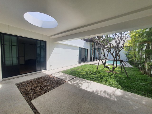 For Sales : Bangtao, Luxury Pool Villa @Pasak soi 8 3 bedrooms 3 Bathrooms, Pool view.