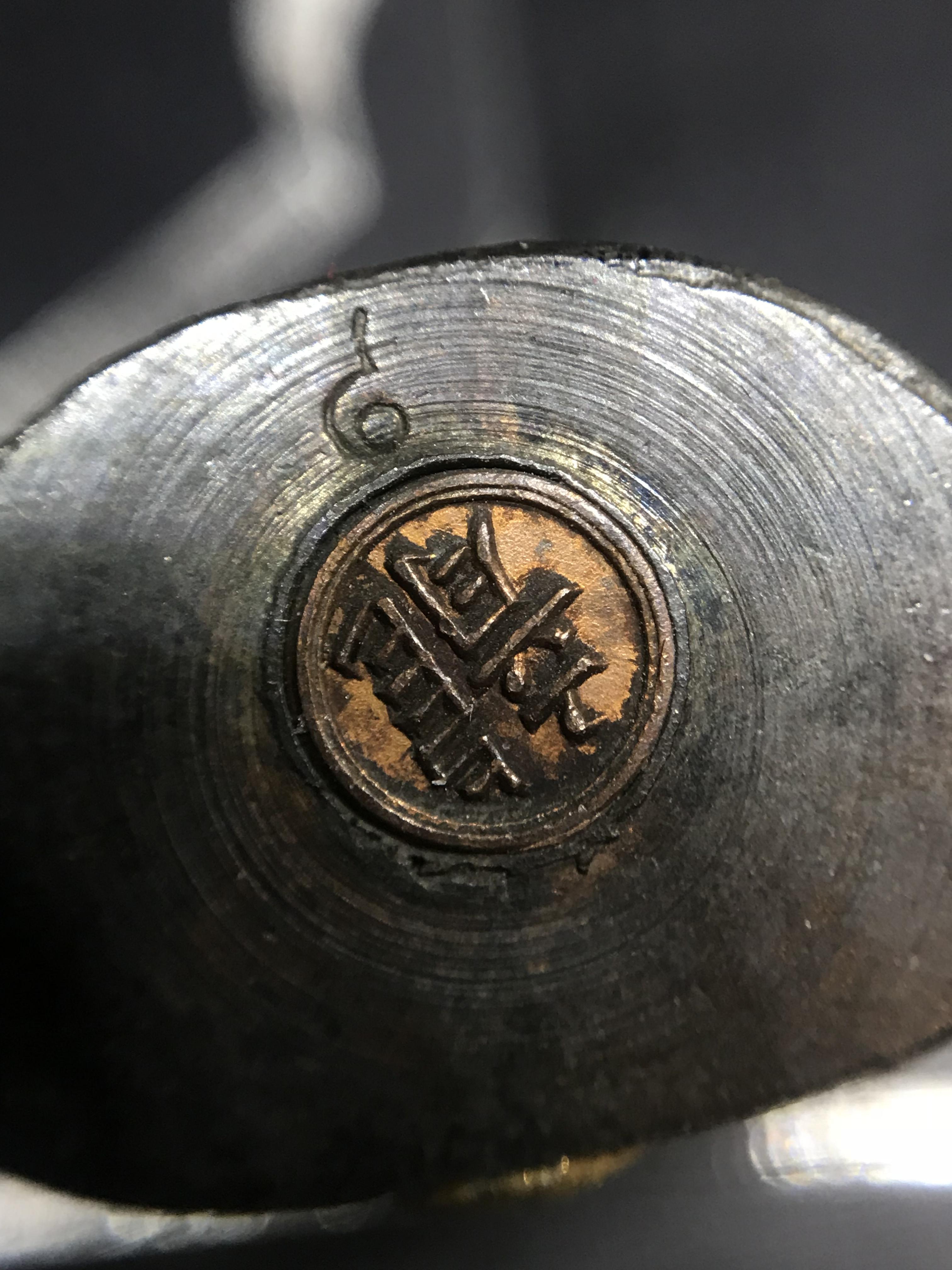 พระกริ่งธิเบตอวโลกิเตศวร ภปร.(พระไวโรจนะพุทธ)วัดมังกรกมลาวาส(เล่งเน่ยยี่) รุ่นแรกปี2515 เนื้อนวโลหะ(ในหลวงรัชกาลที่9เสด็จเททอง)(หายาก)