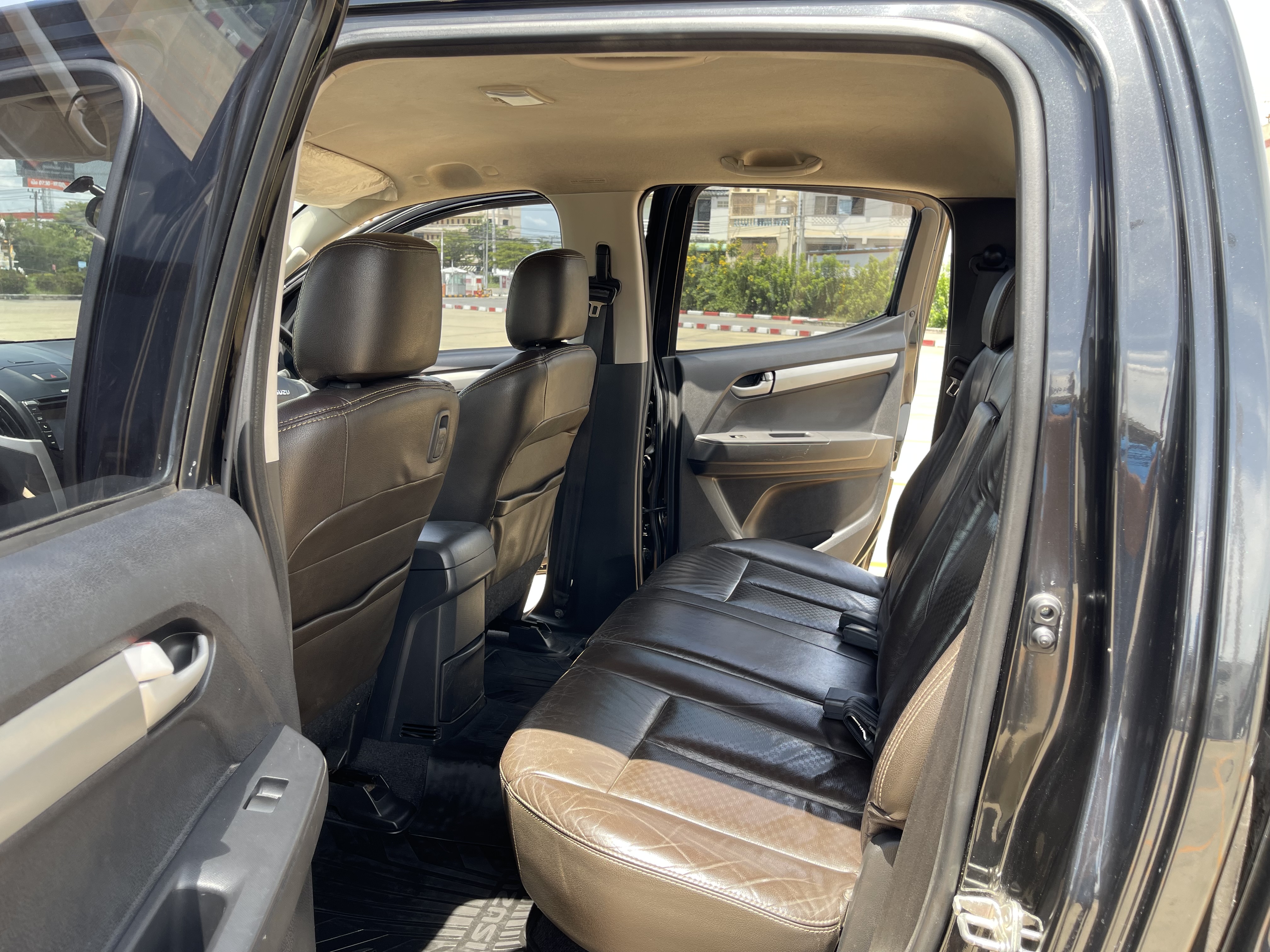 Isuzu Dmax All New 4ประตู Hilander 3.0 Vgs Z Prestige Navi 2013 ดำ