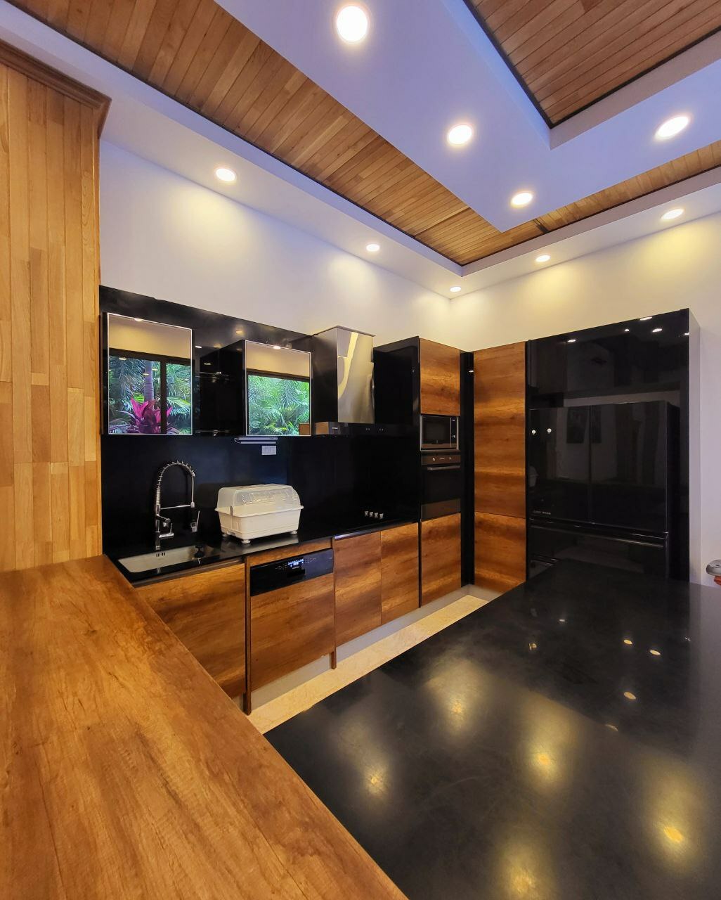 For Rent : Rawai, Naiharn Private Pool Villa, 3 bedrooms 4 Bathrooms