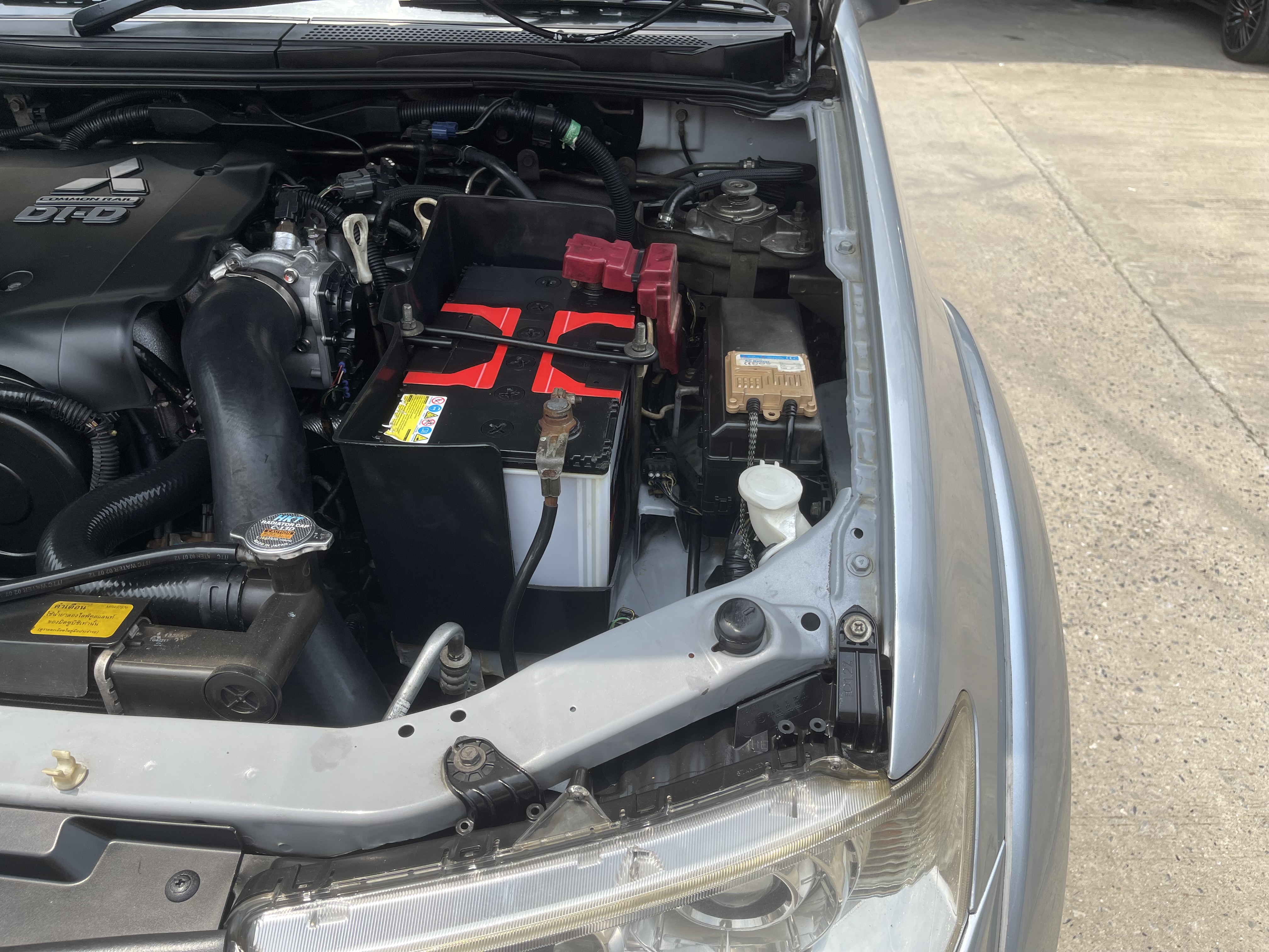 Mitsubishi Pajero Sport 2.5 GT 2WD At 2012 เงิน