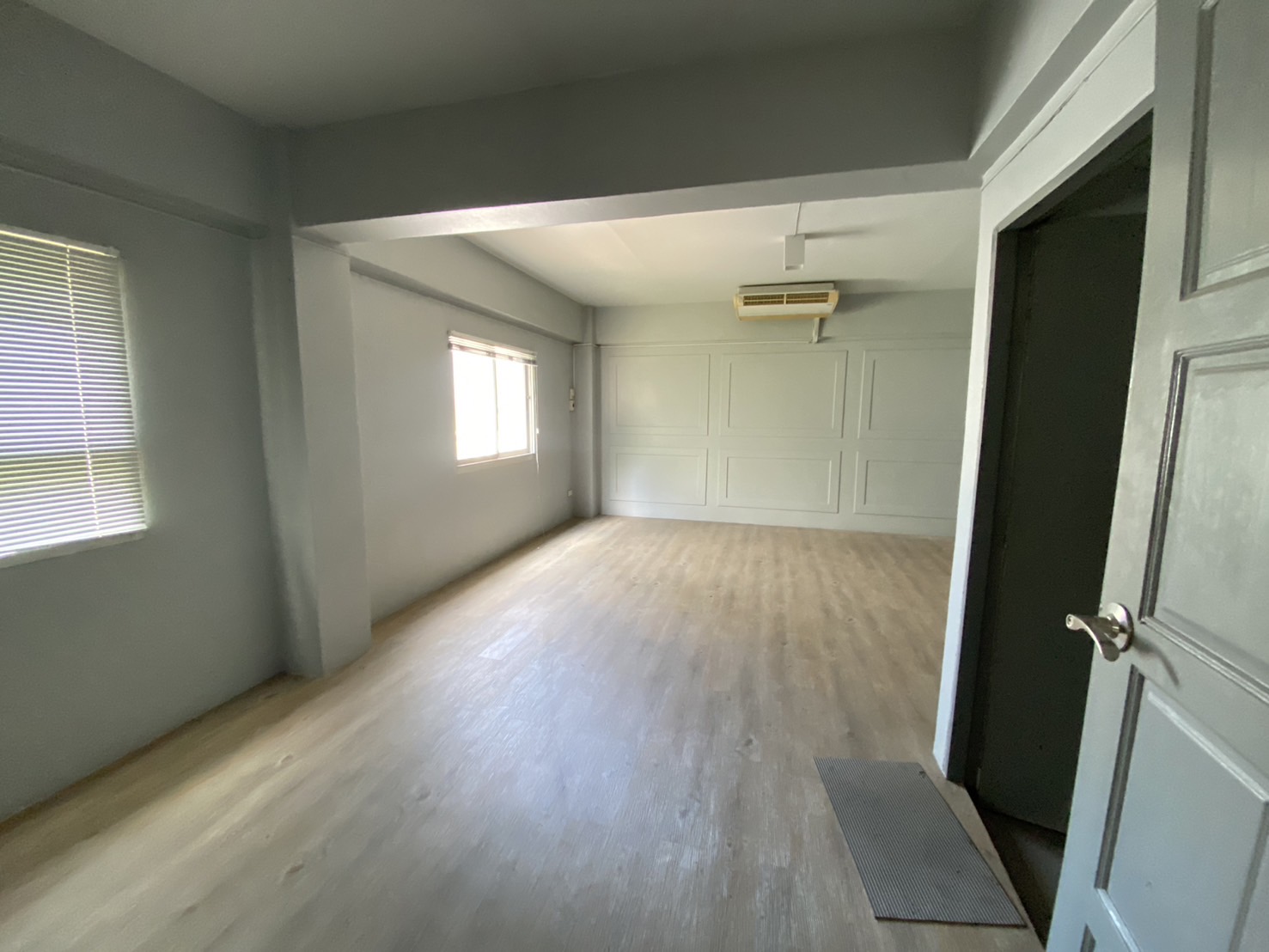 For Rent : Samkong, 4-Storey Commercial Building, 6 Bedrooms 3 Bathrooms