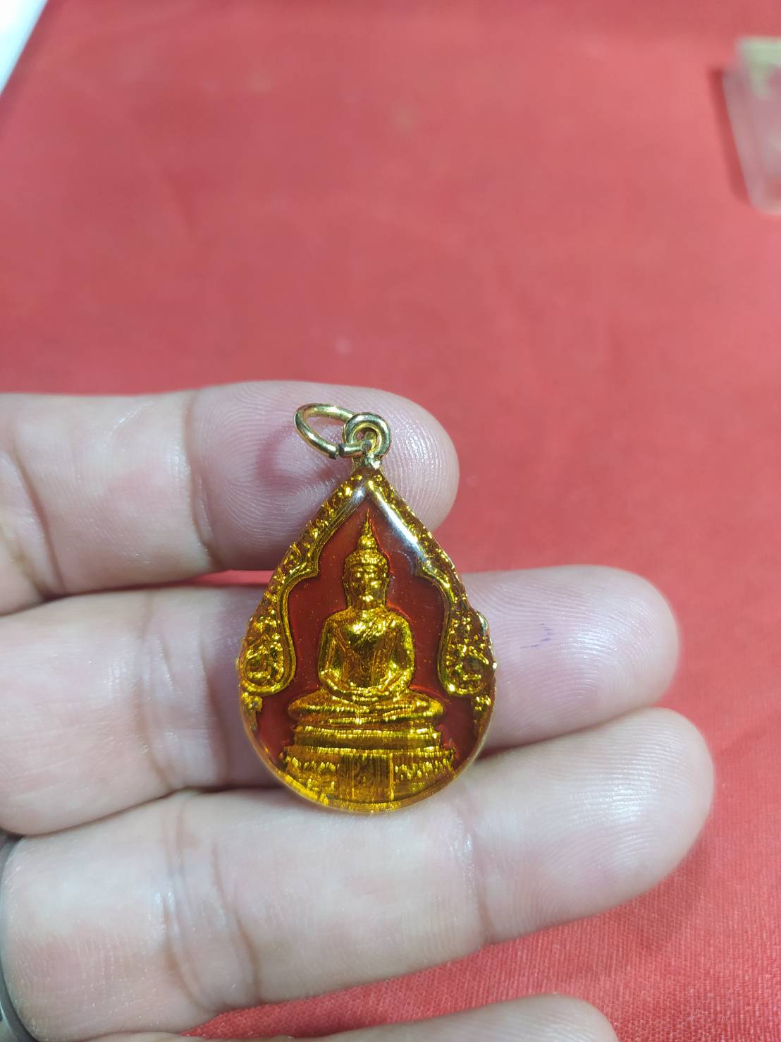 เหรียญพระแก้วมรกต ( ลงยา ) ปี 2524 ด้านหลังเป็นรูปรัชกาลที่ ๑