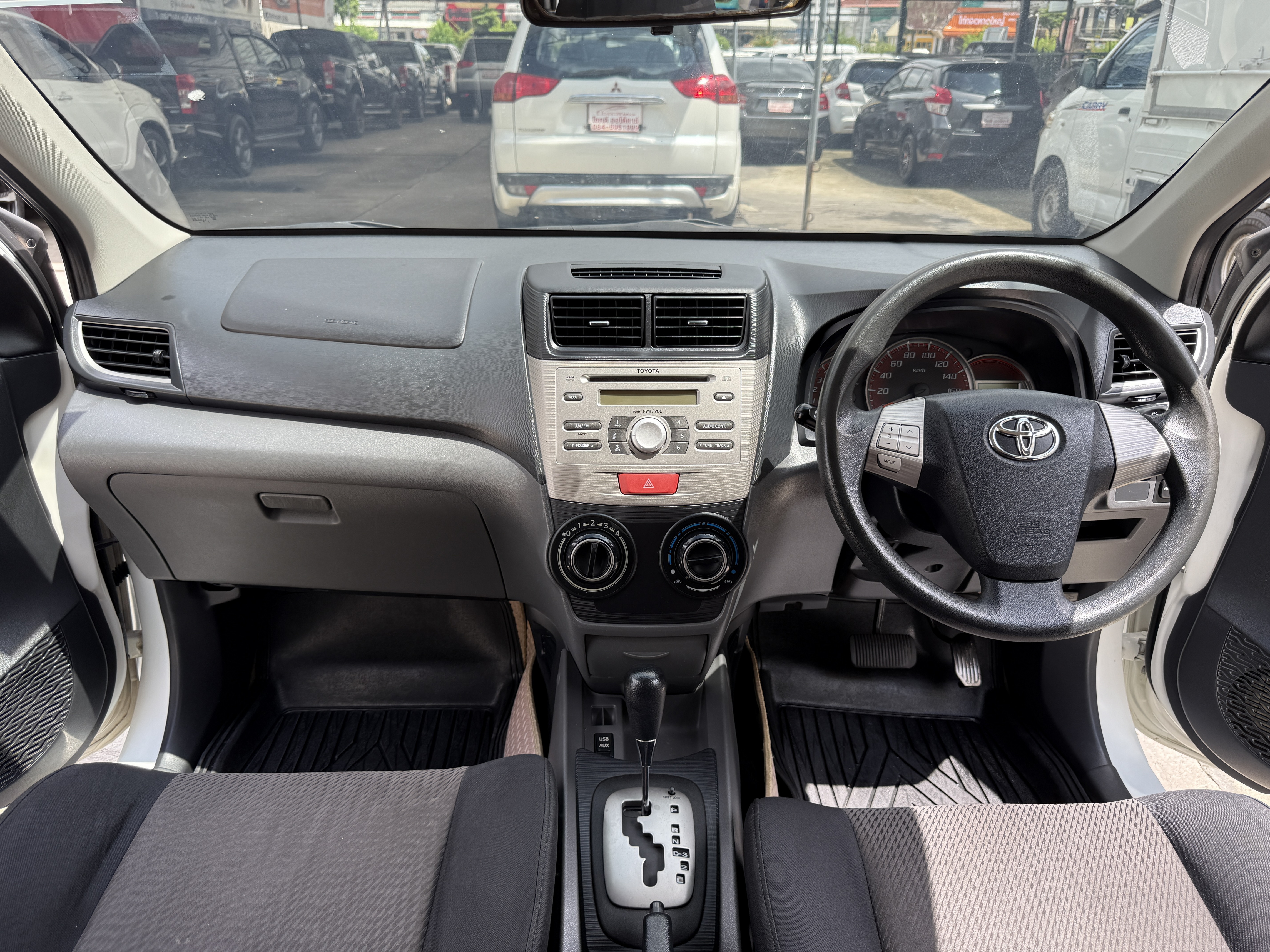 Toyota Avanza 1.5 S At 2013 ขาว