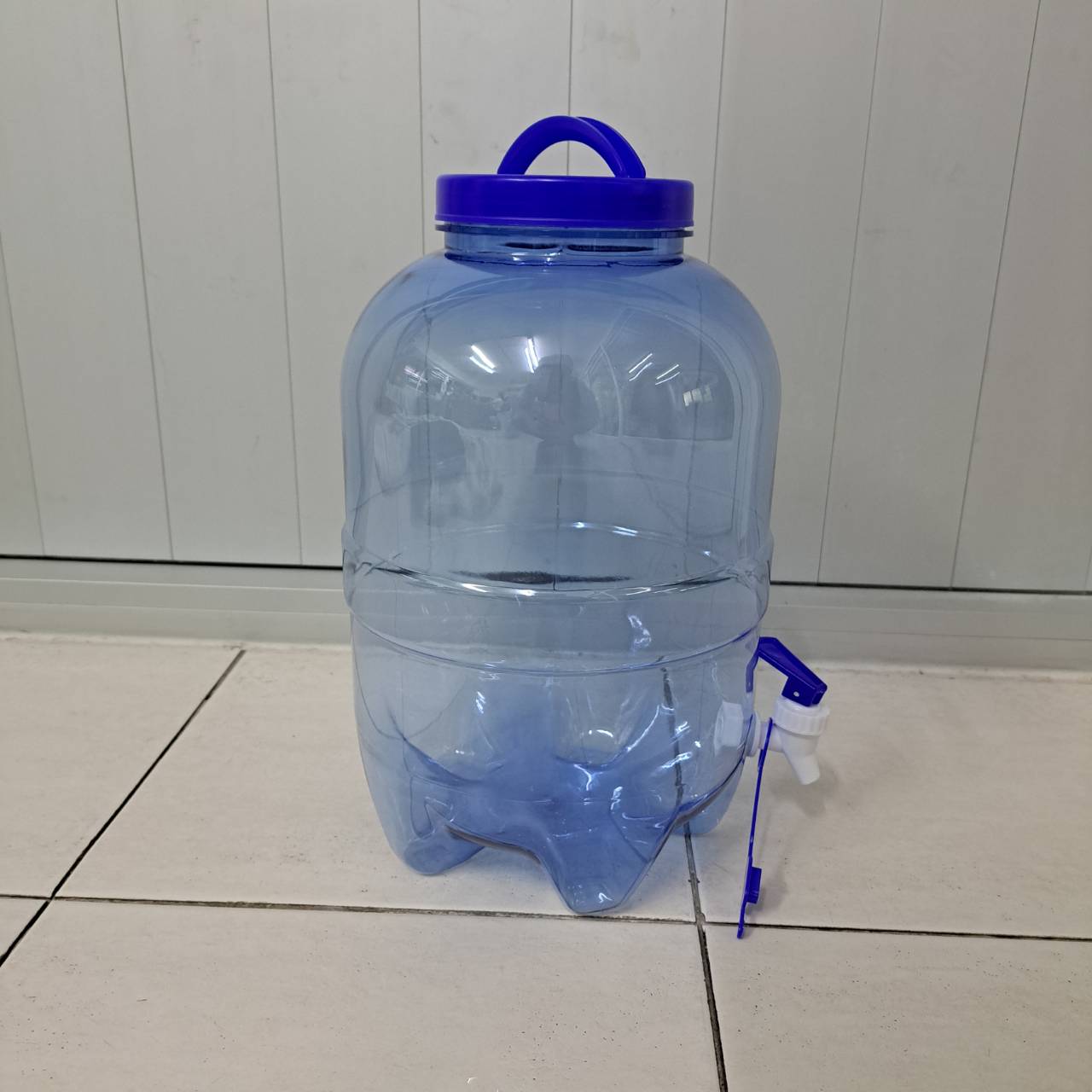 ถังน้ำดื่ม 8 ลิตร มีก๊อก ฝาเกลียวหูหิ้ว ทรงสูง